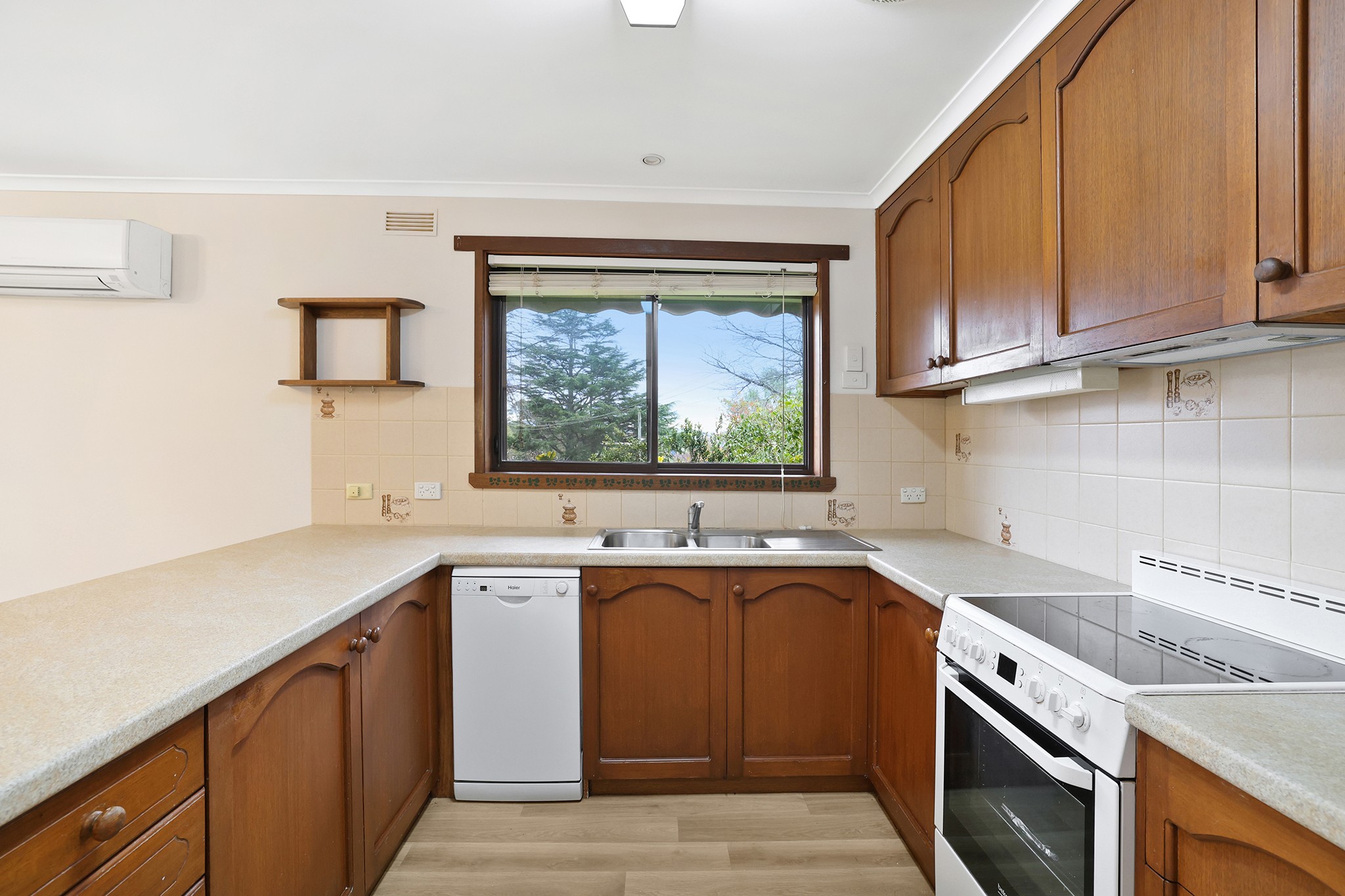 1/32 Young Street, Drouin, VIC 3818