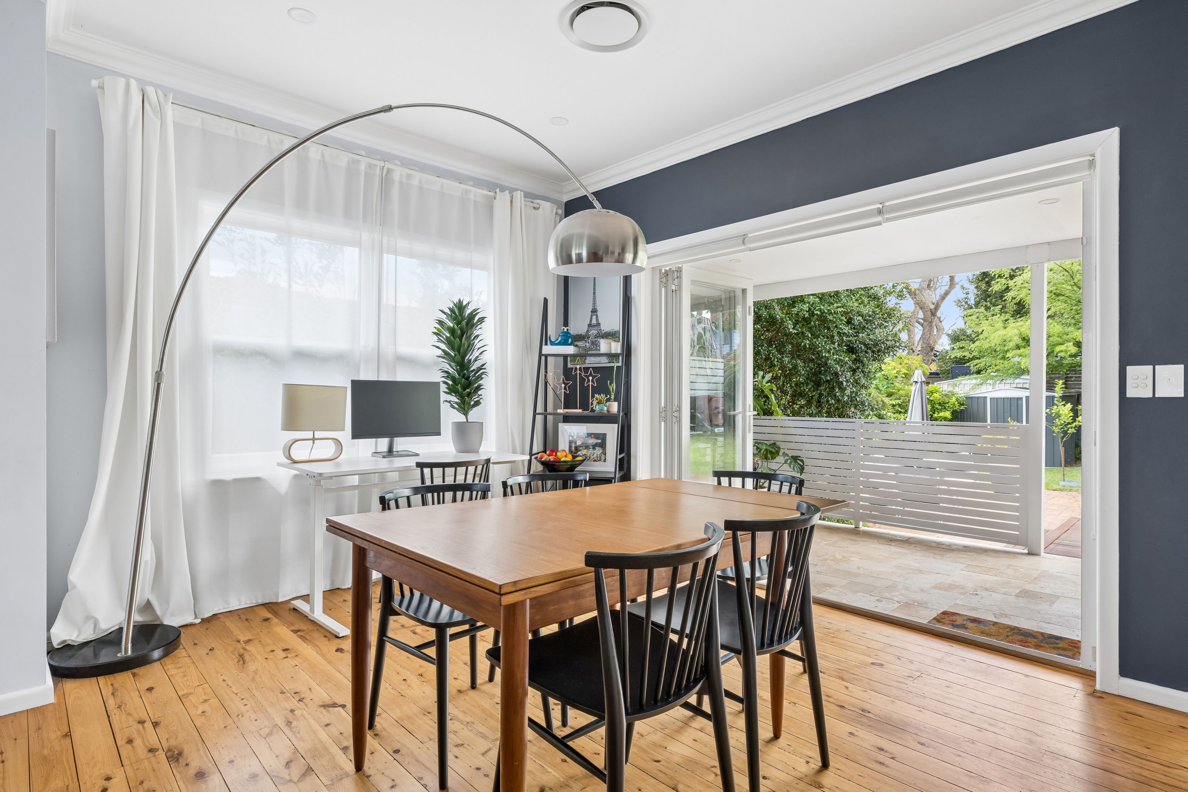 28 Russell Street — photo 5 of 14