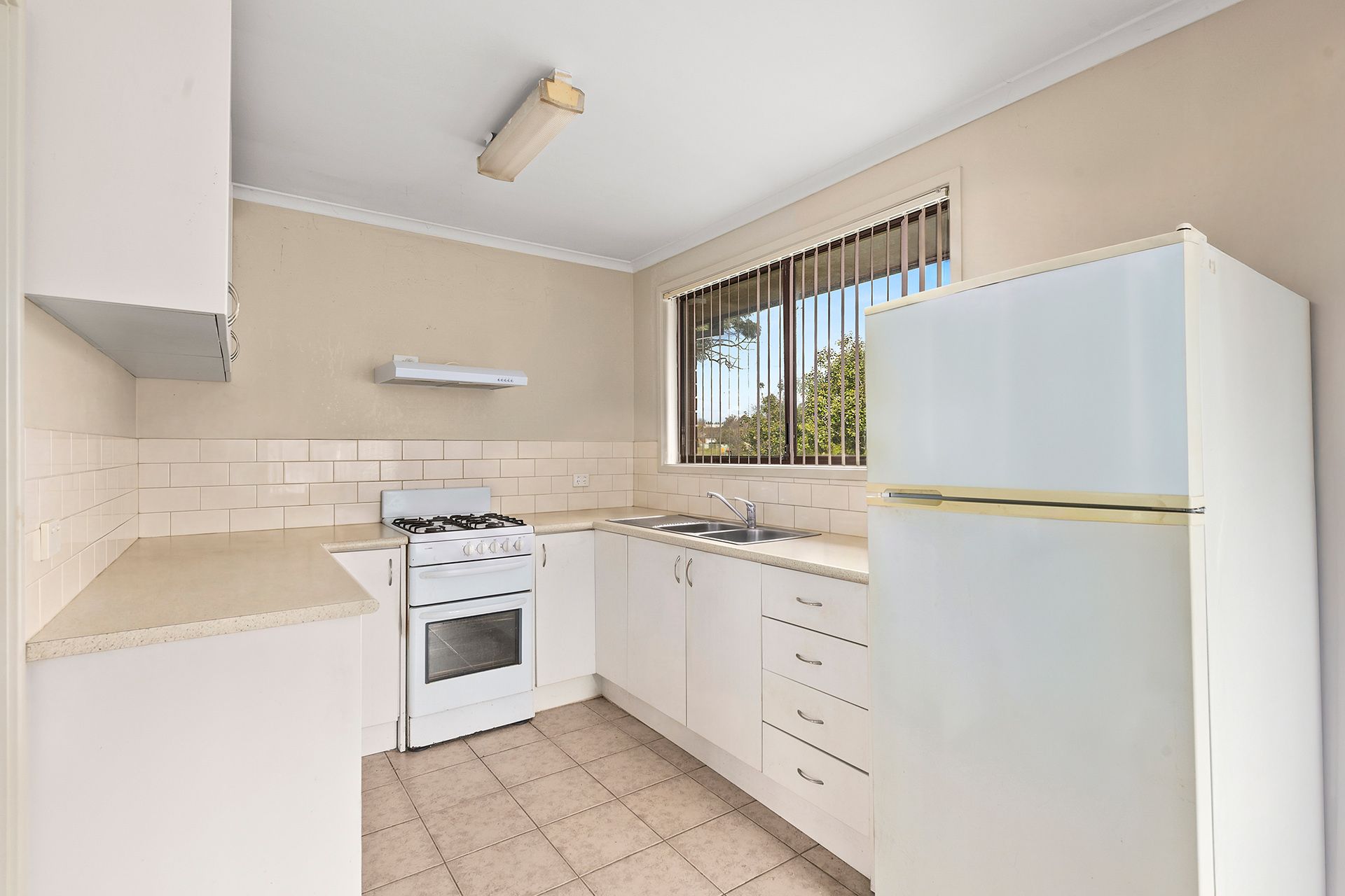 59 Kennedy Close — photo 4 of 9