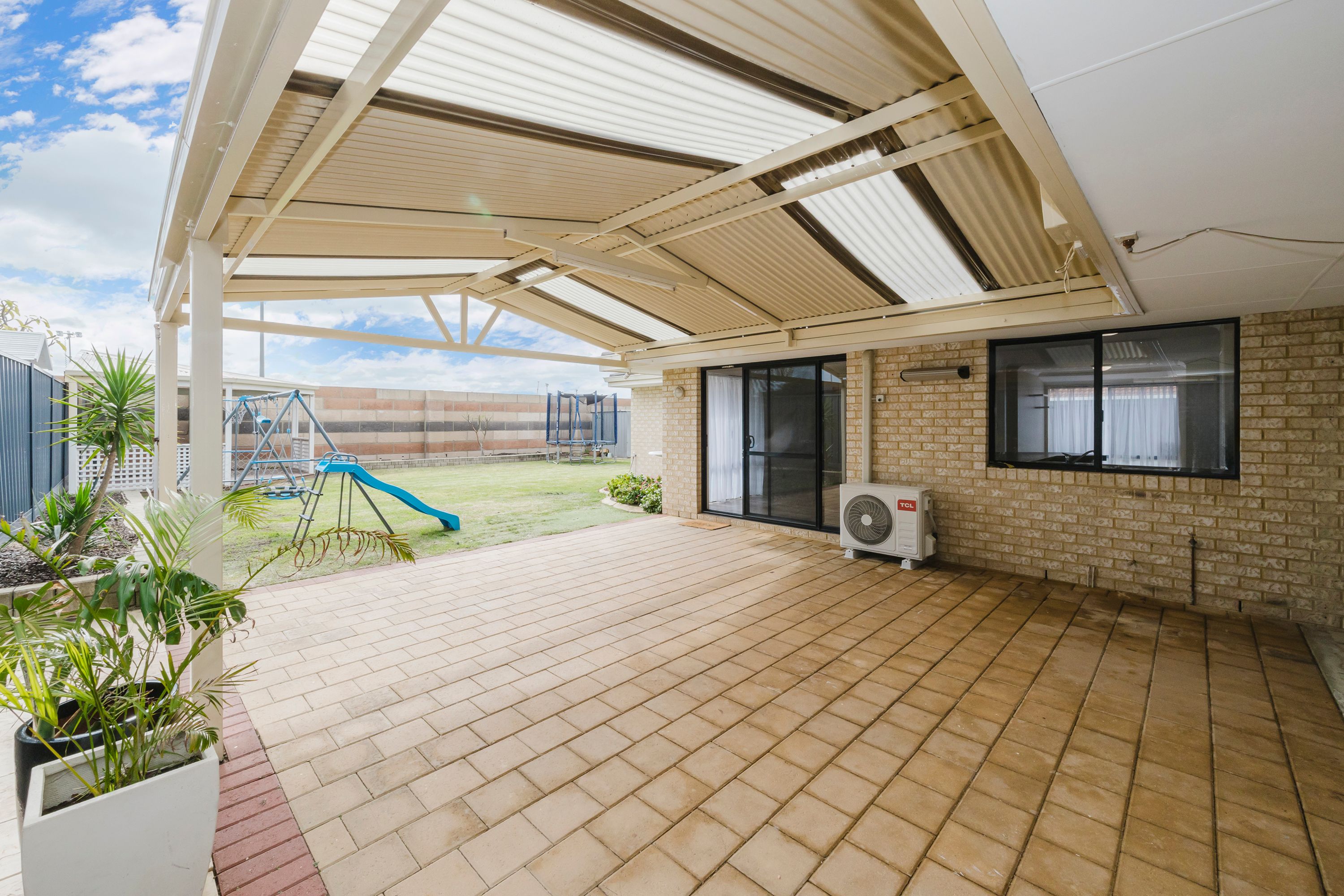 14 Pyrenees Court — photo 25 of 30