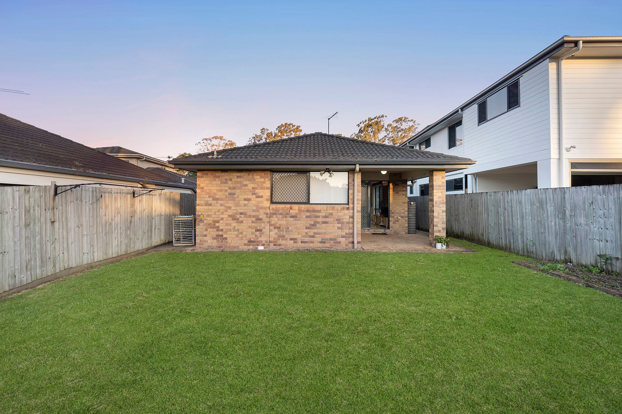 102 Alan Crescent, Eight Mile Plains, QLD 4113