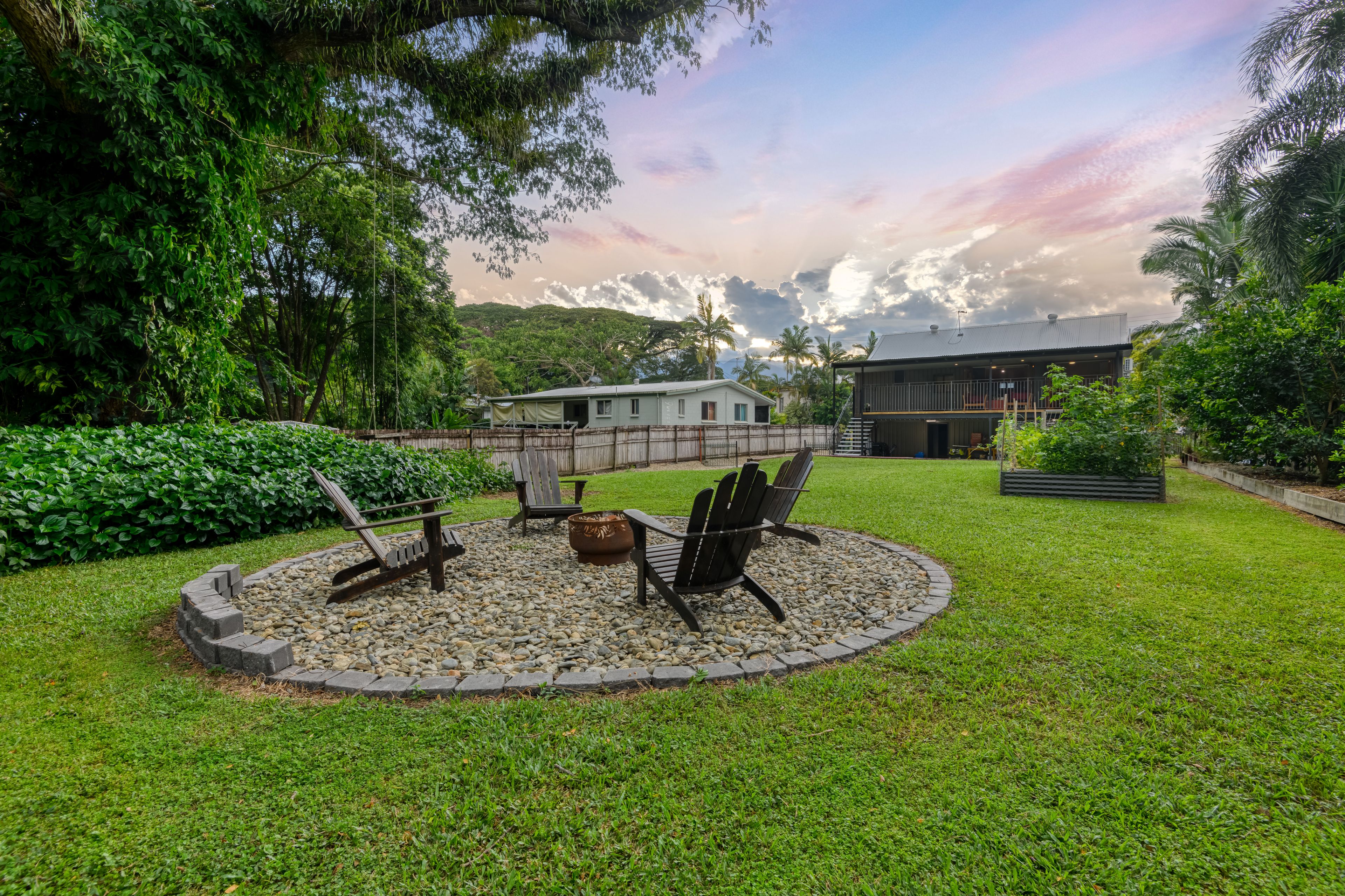 13 Mossman Street, Mossman QLD 4873