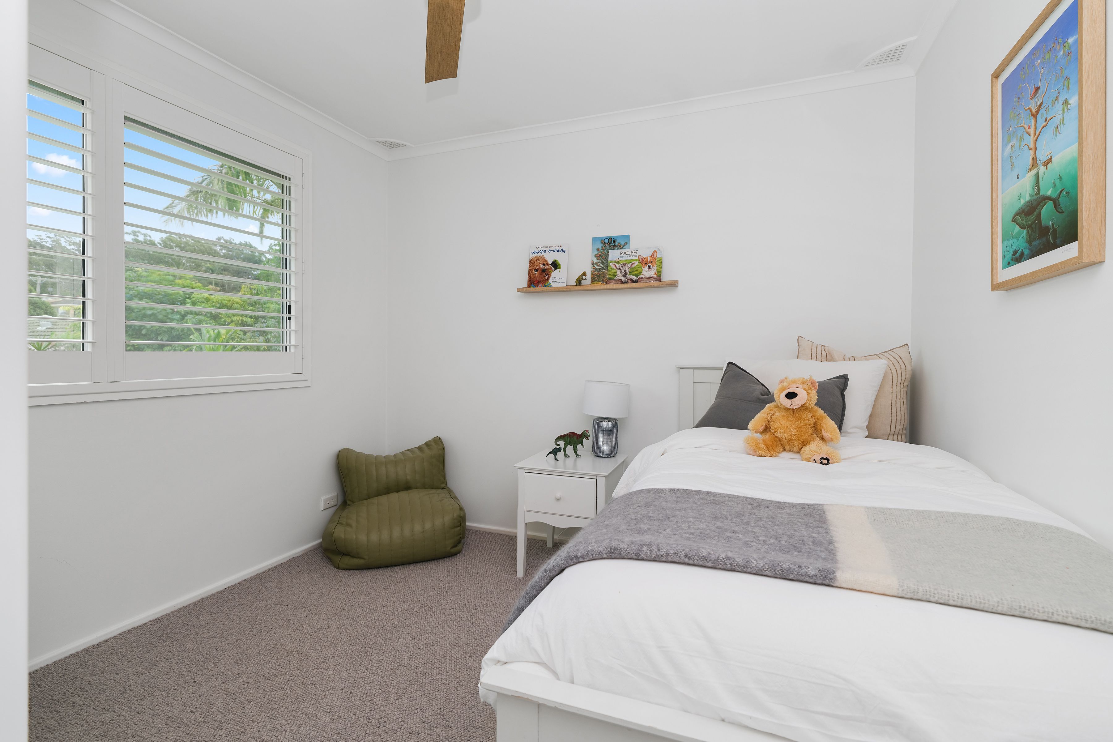 16 Elizabeth Avenue — photo 8 of 27