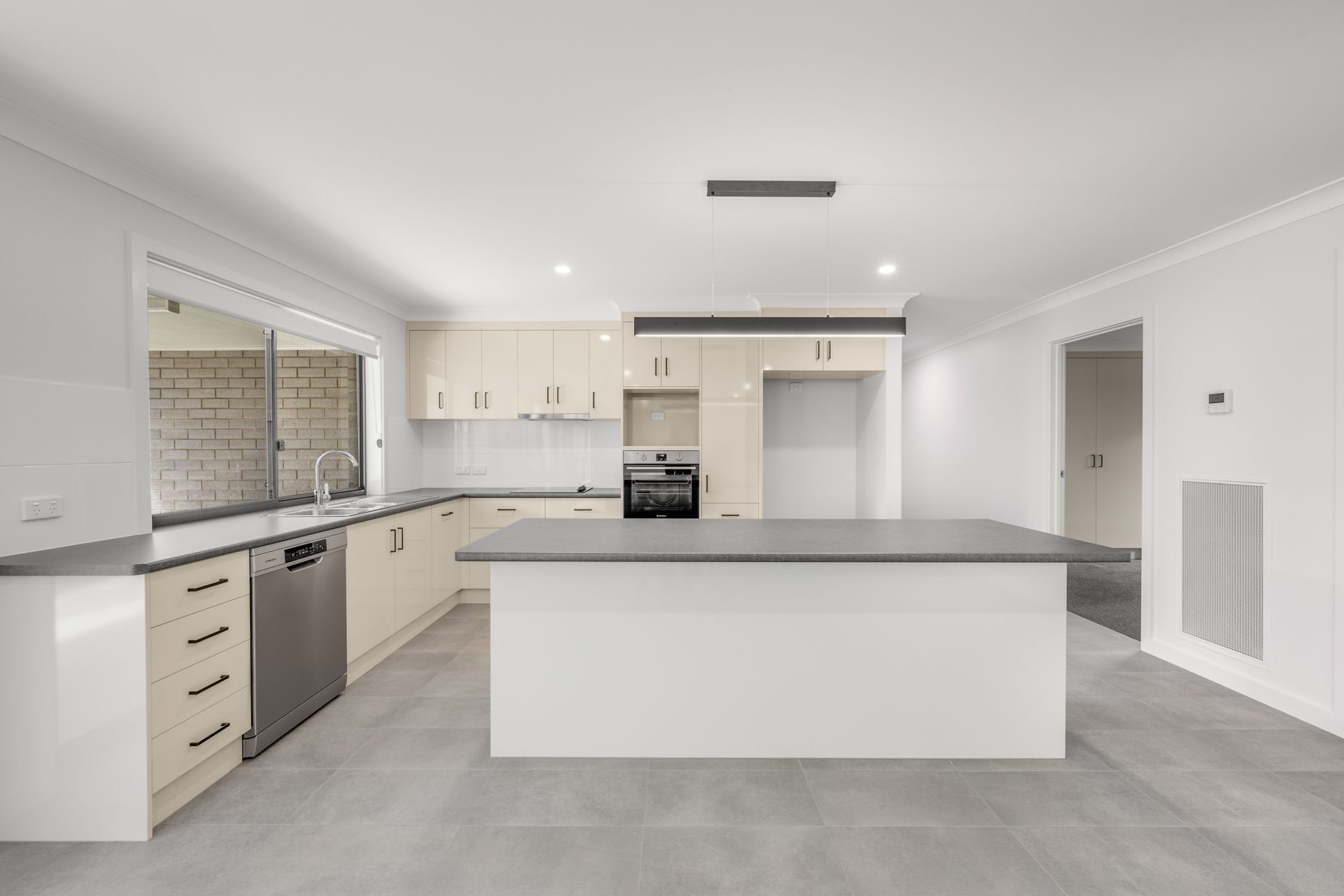 19F Wentworth Court — photo 3 of 14
