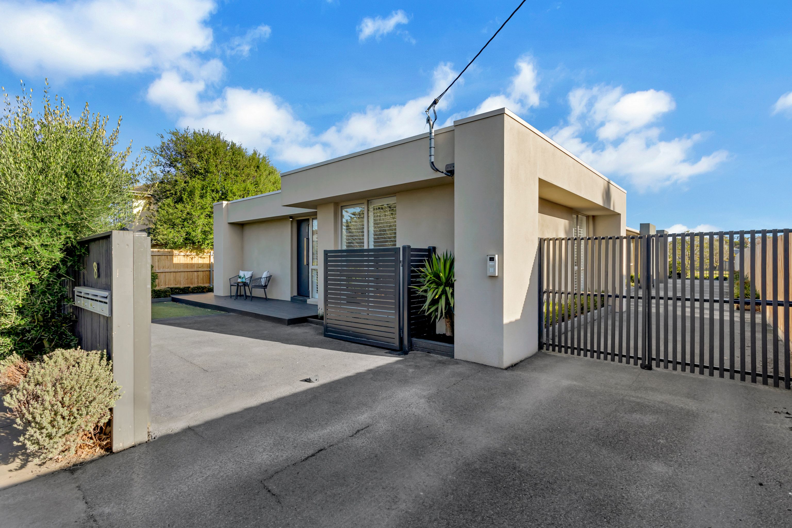 8 Millicent Avenue, Carrum VIC 3197