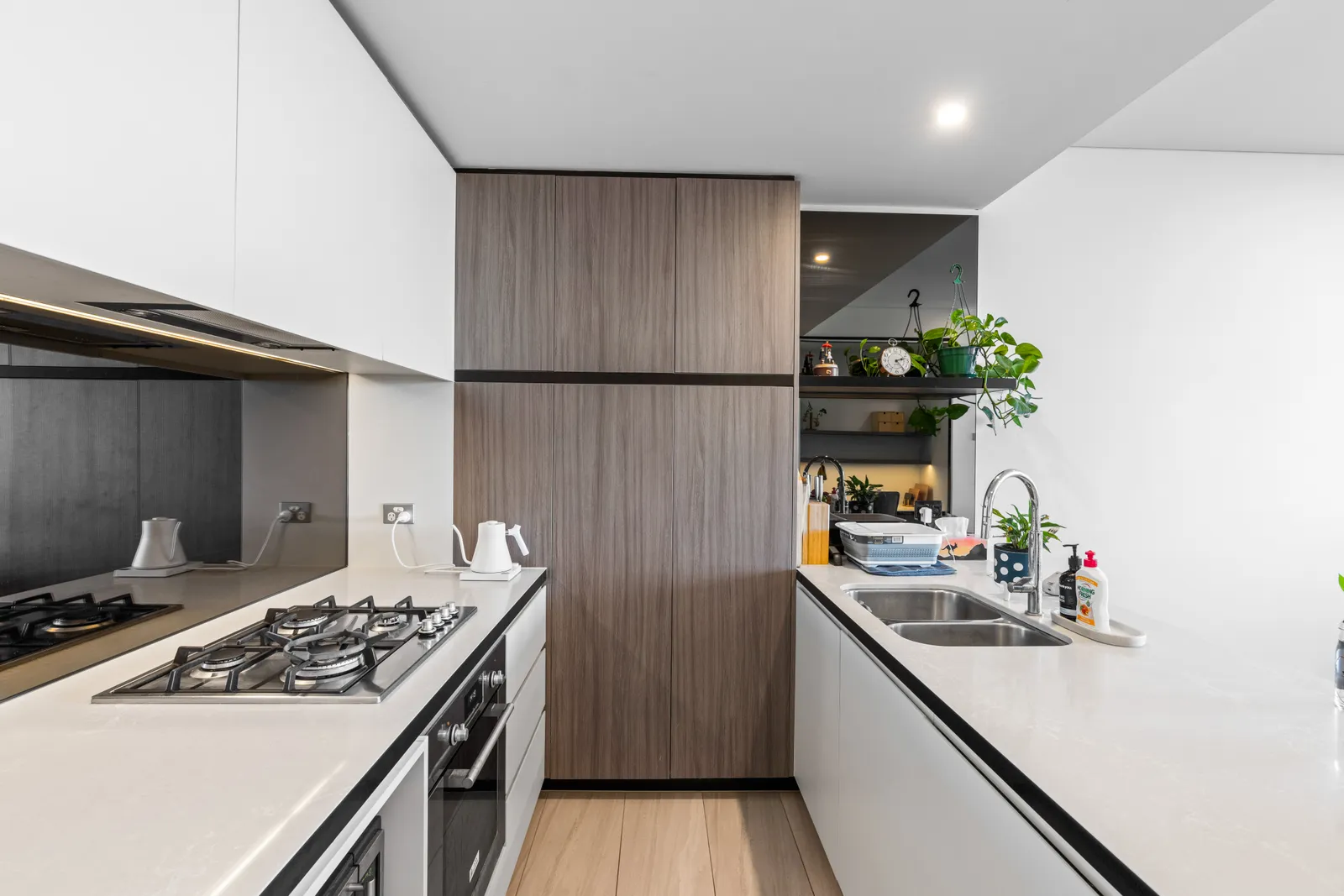 1111/9 Christie Street, South Brisbane