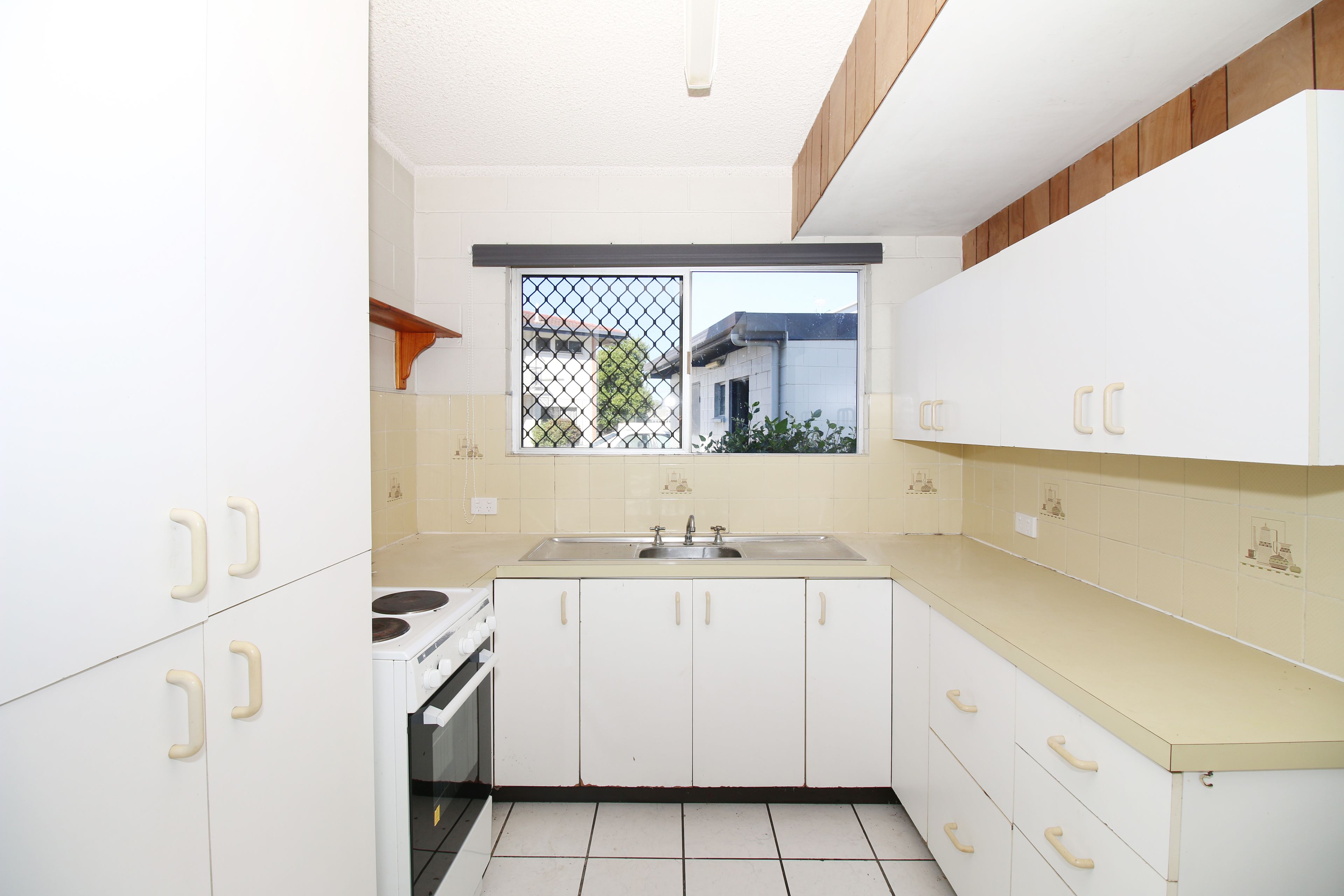 12/151 Nathan Street, Cranbrook, QLD 4814