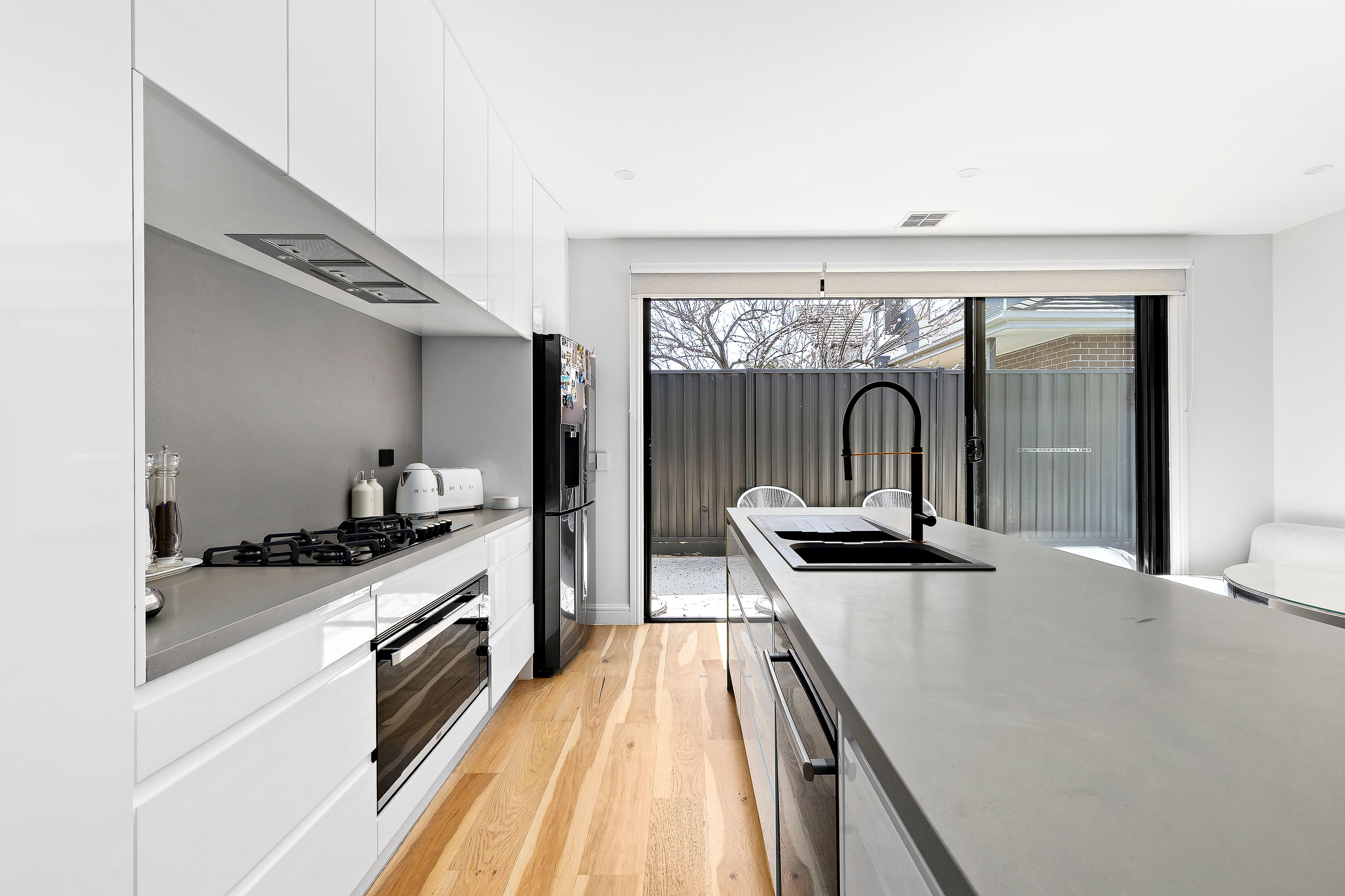 2/55 Mathieson Street — photo 3 of 16