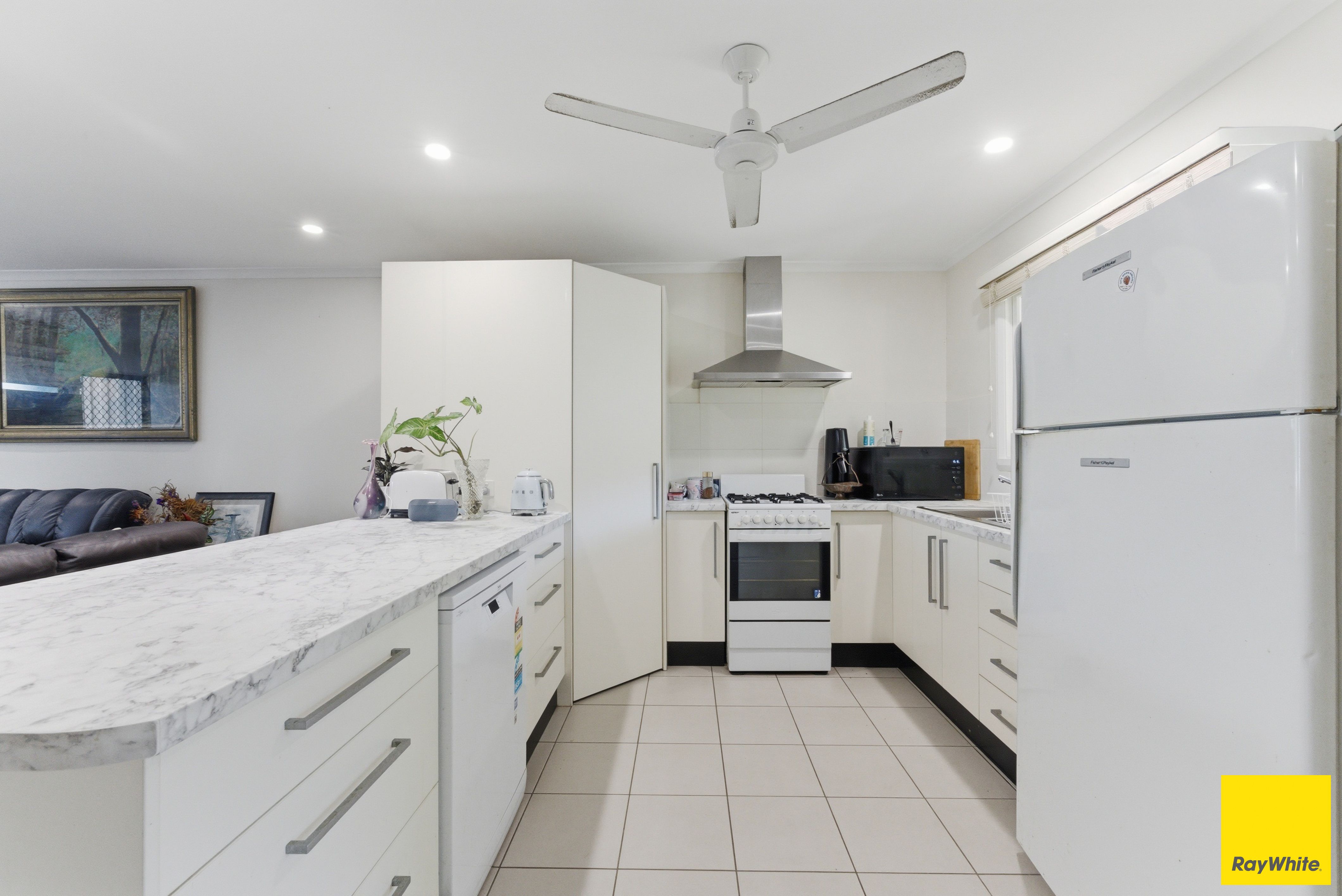 196 Greenslopes Street — photo 12 of 23