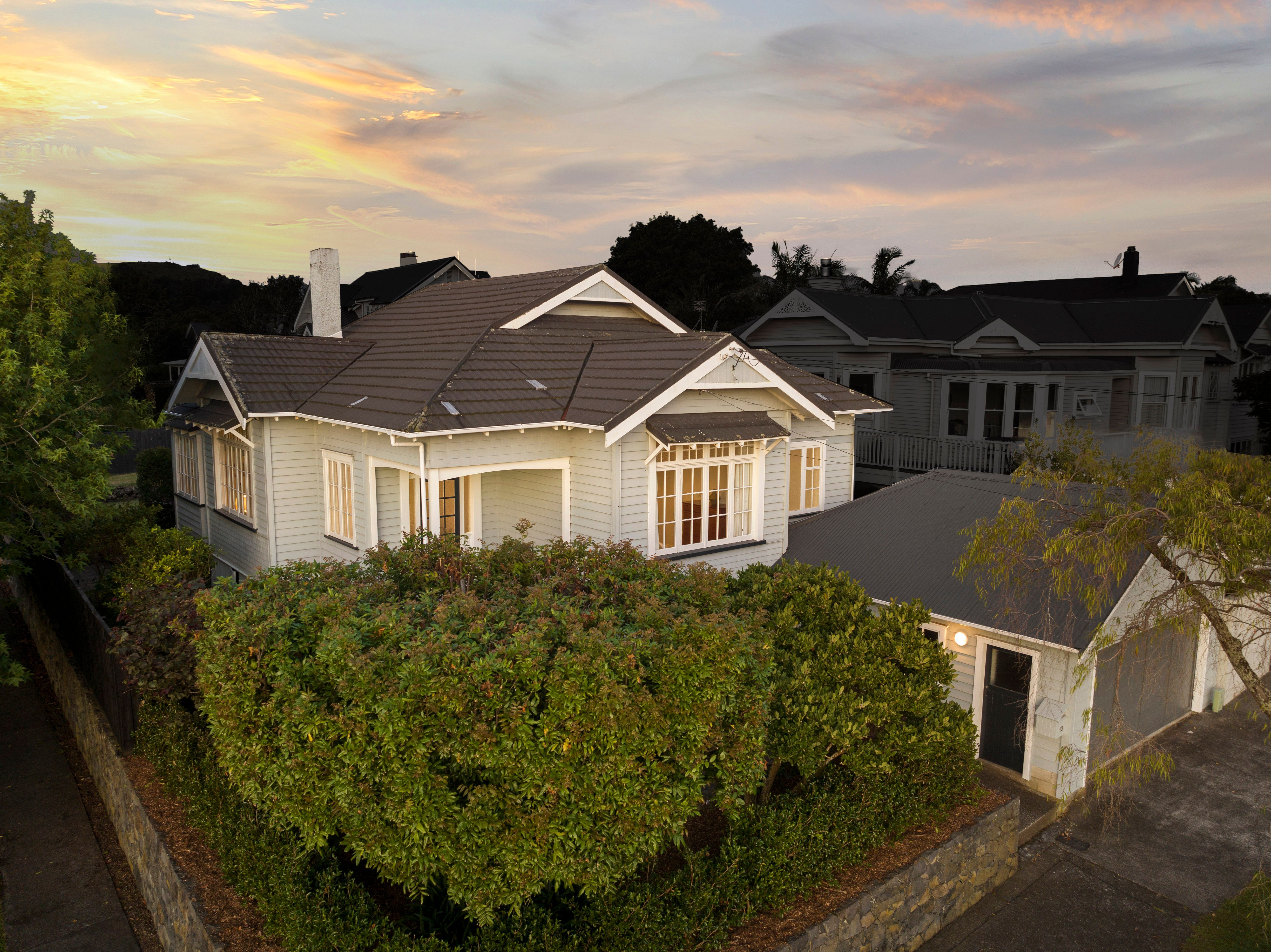 13 Kingsview Road, Mount Eden, Auckland City 1024 Sold House Ray