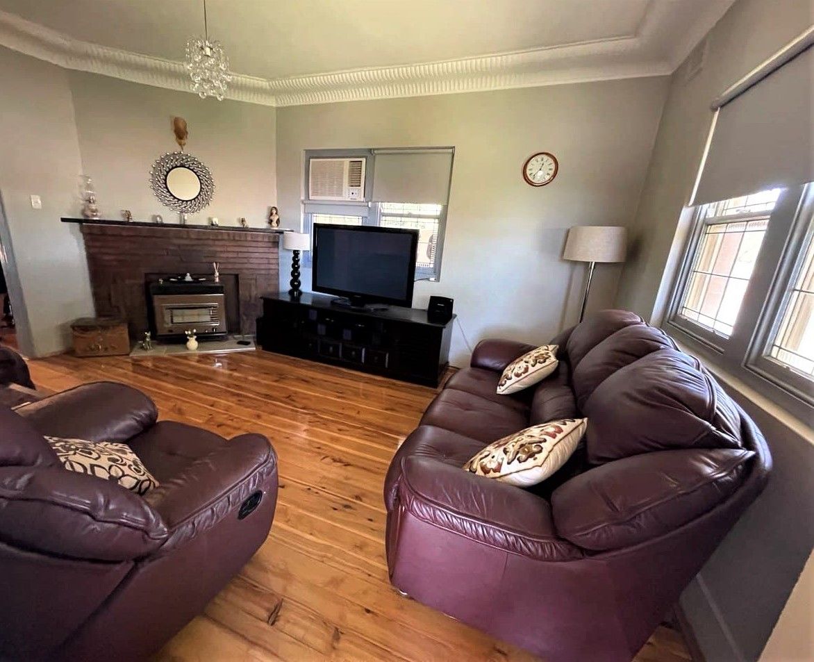 41 Boori Street, Peak Hill, NSW 2869