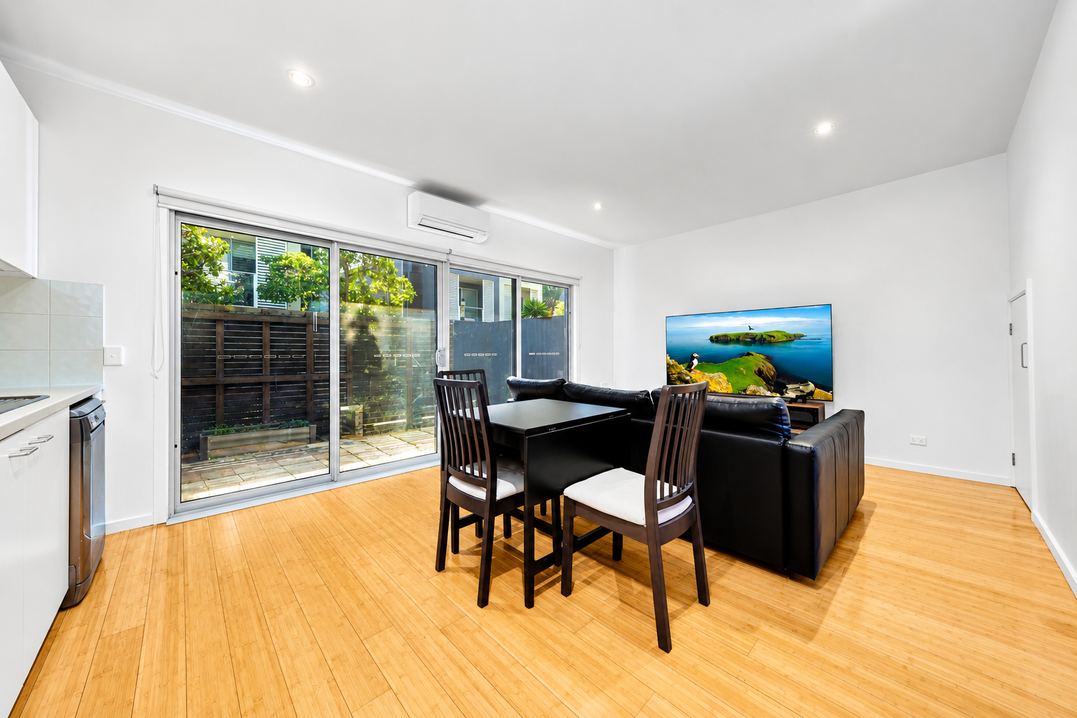 5 Grasstree Way, Bundoora, VIC 3083