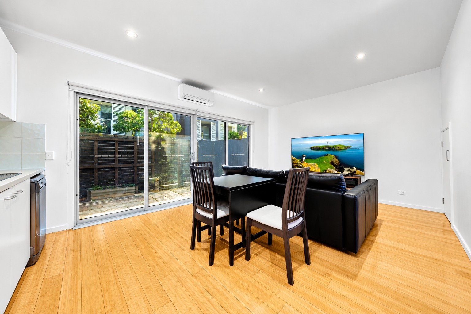 5 Grasstree Way, Bundoora, VIC 3083
