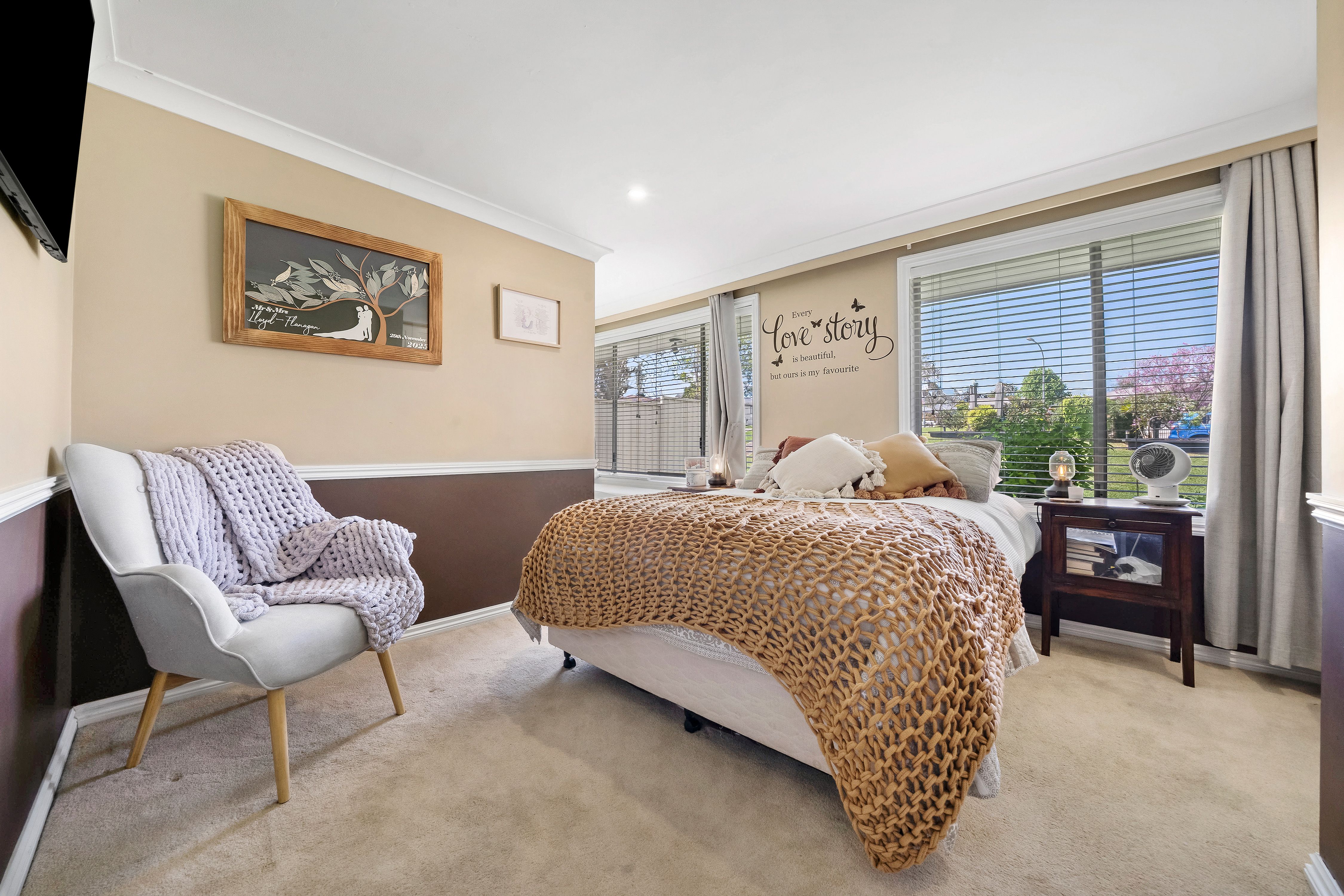 36 Hume Crescent — photo 8 of 23