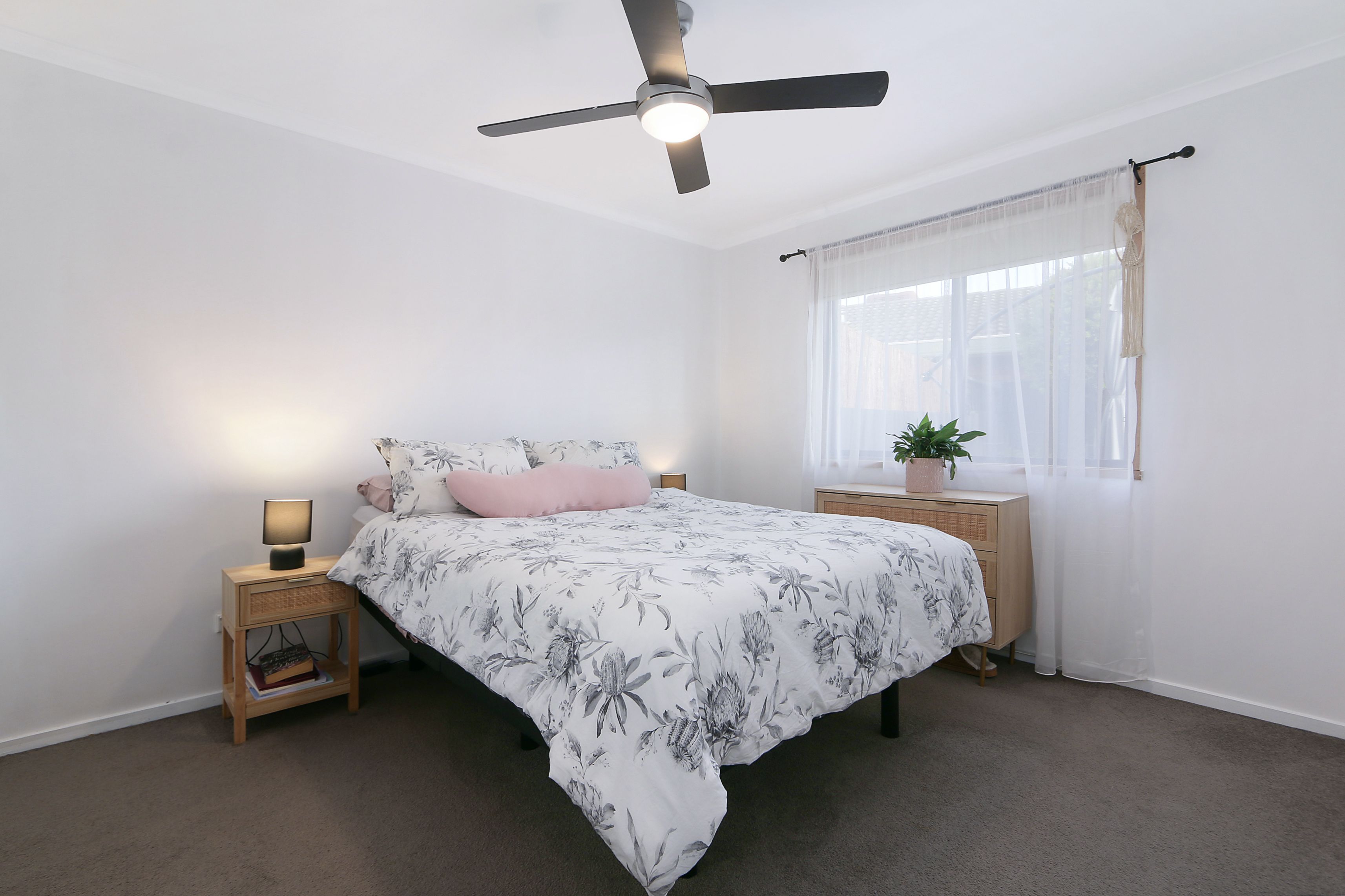 2/374 Sandrina Drive — photo 6 of 9