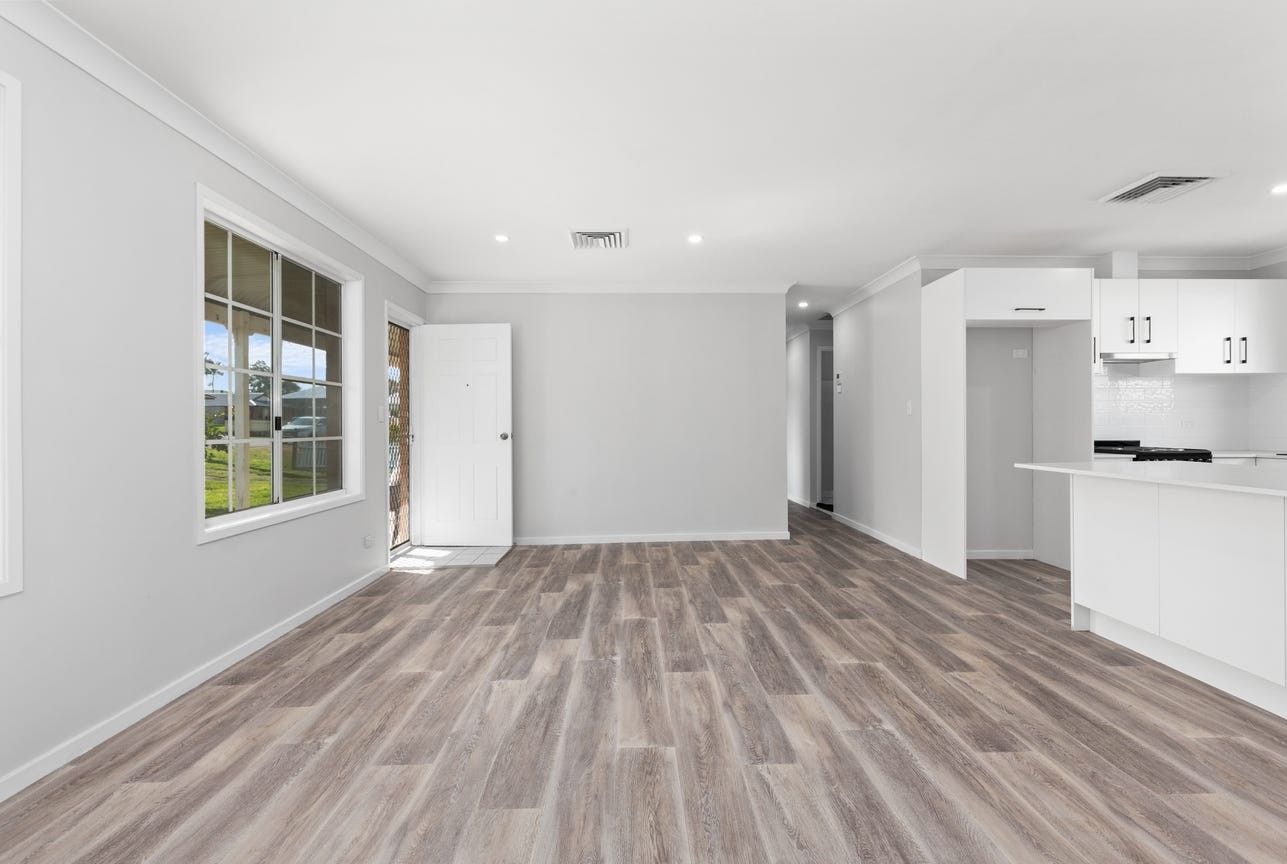 33 Middle Street — photo 4 of 11