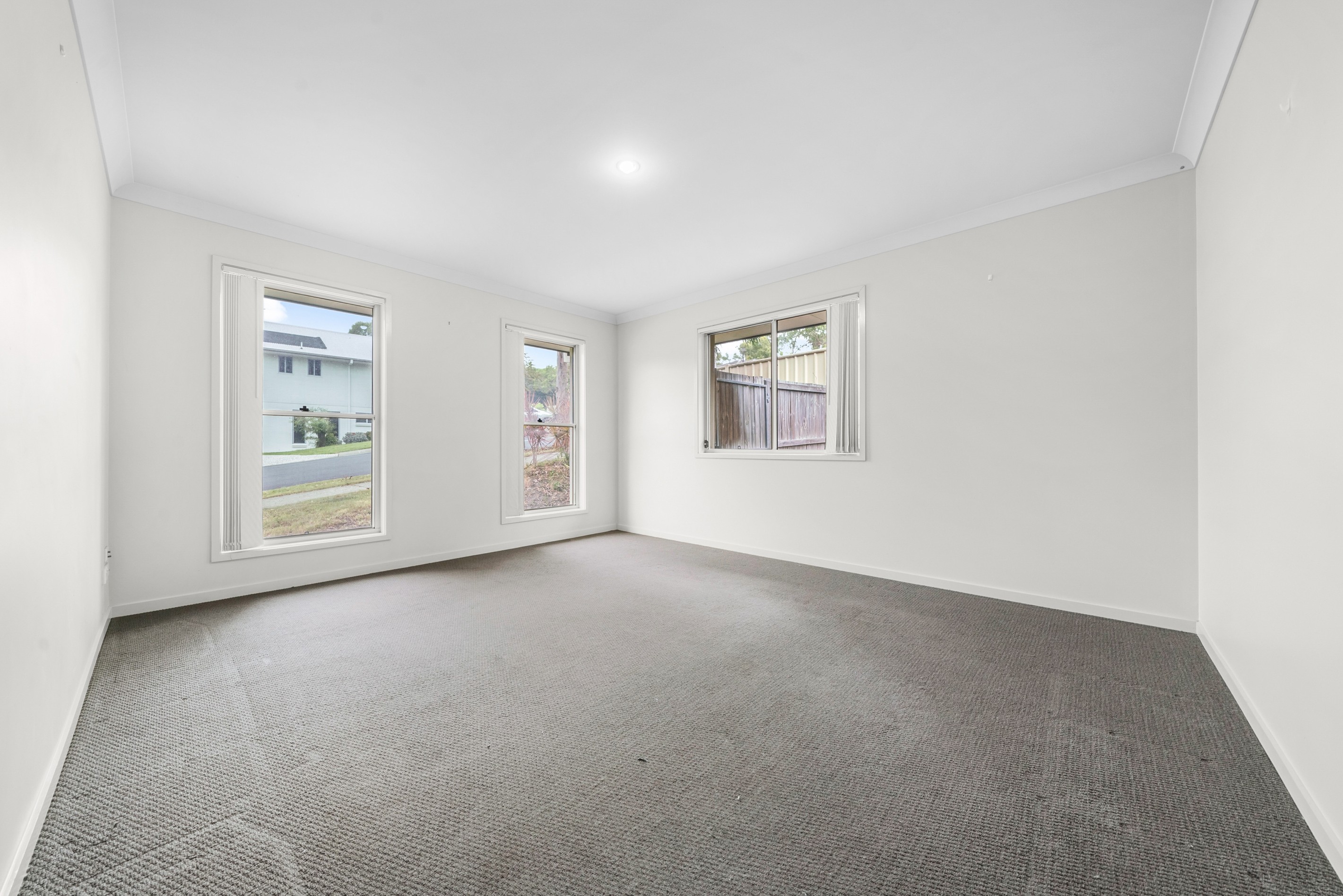 61 Woodlands Boulevard, Waterford, QLD 4133