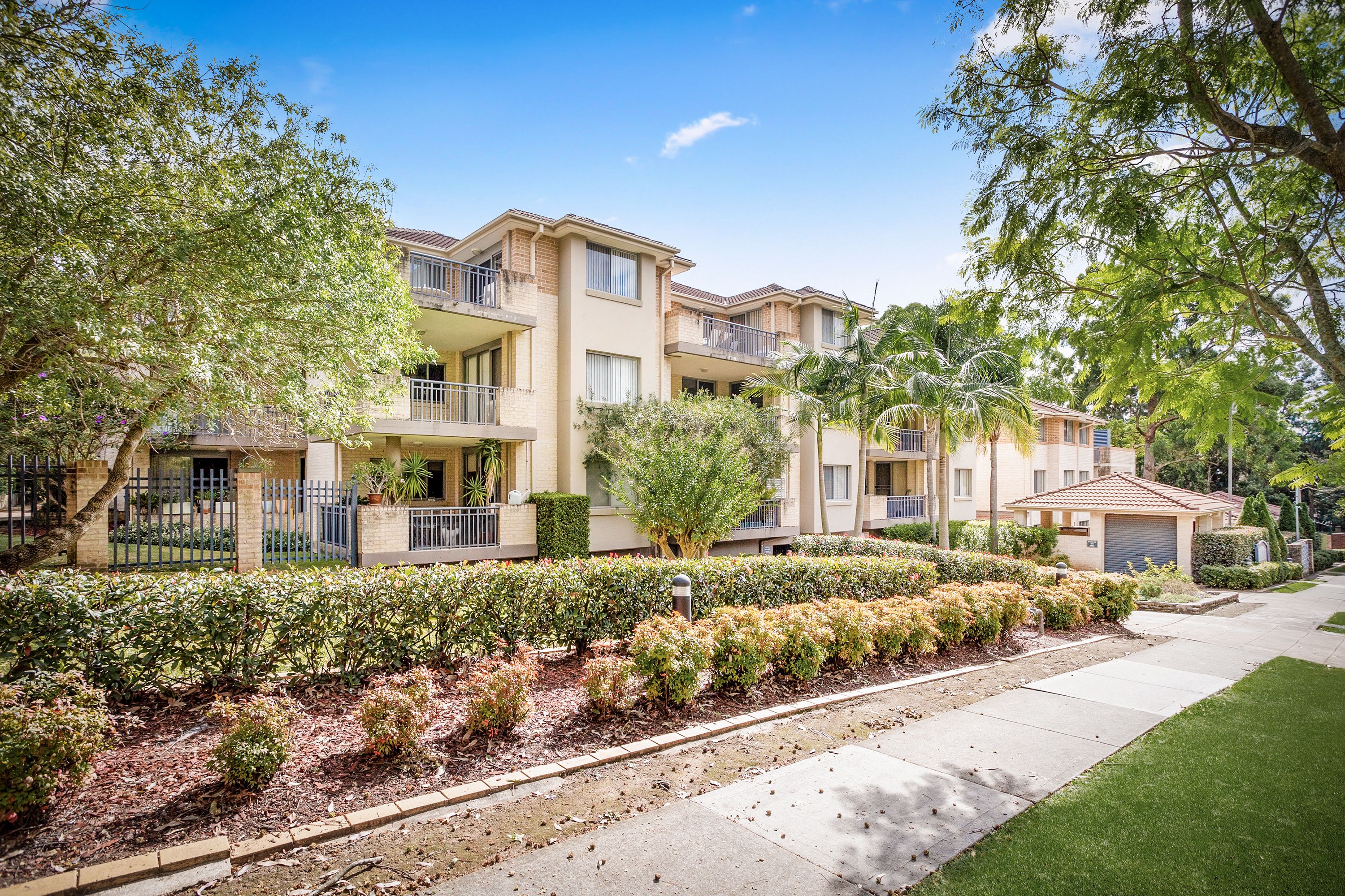 31/12-18 Conie Avenue — photo from Ray White Baulkham Hills