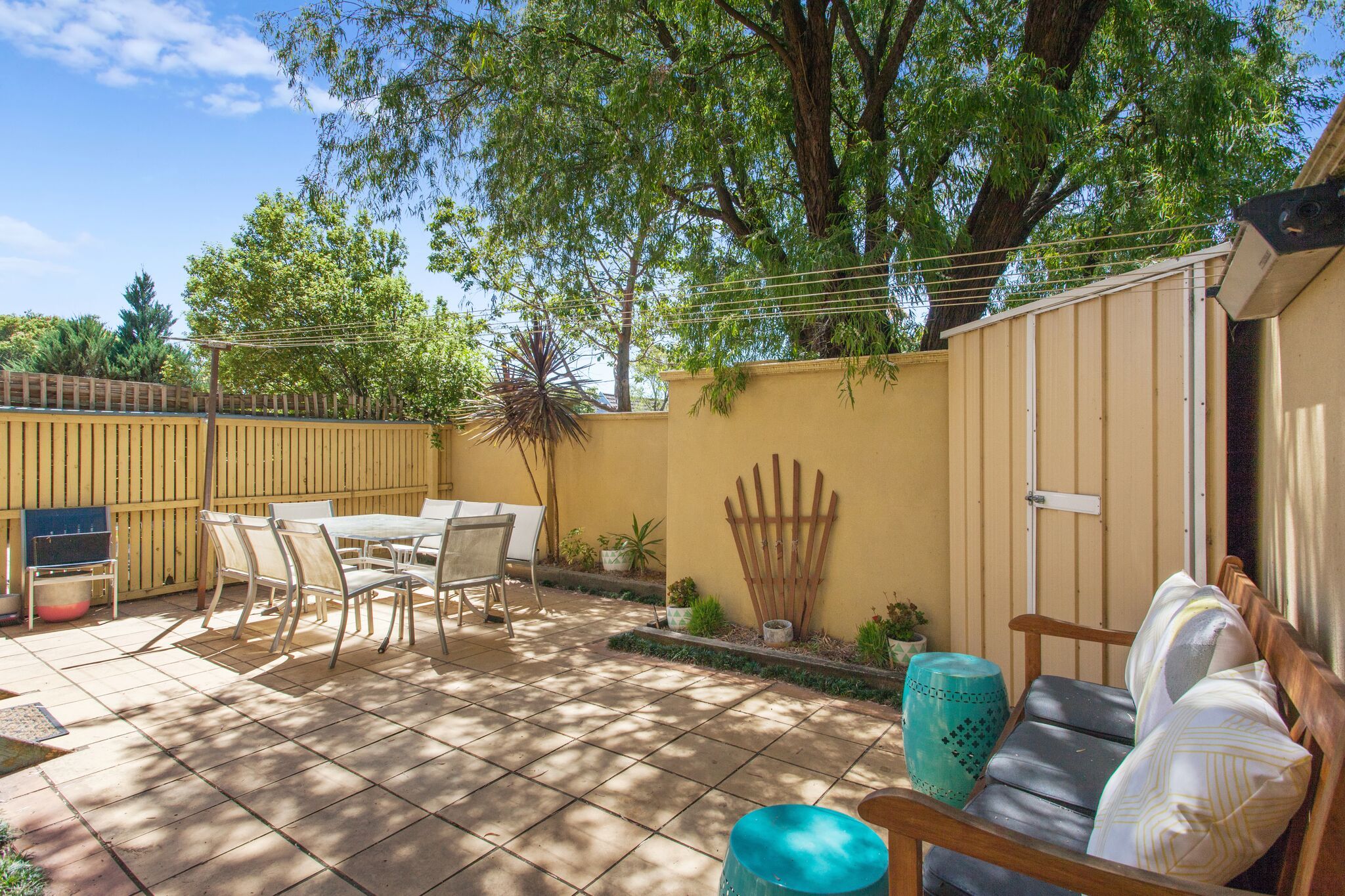2/9 Wyuna Road — photo from Ray White Carnegie