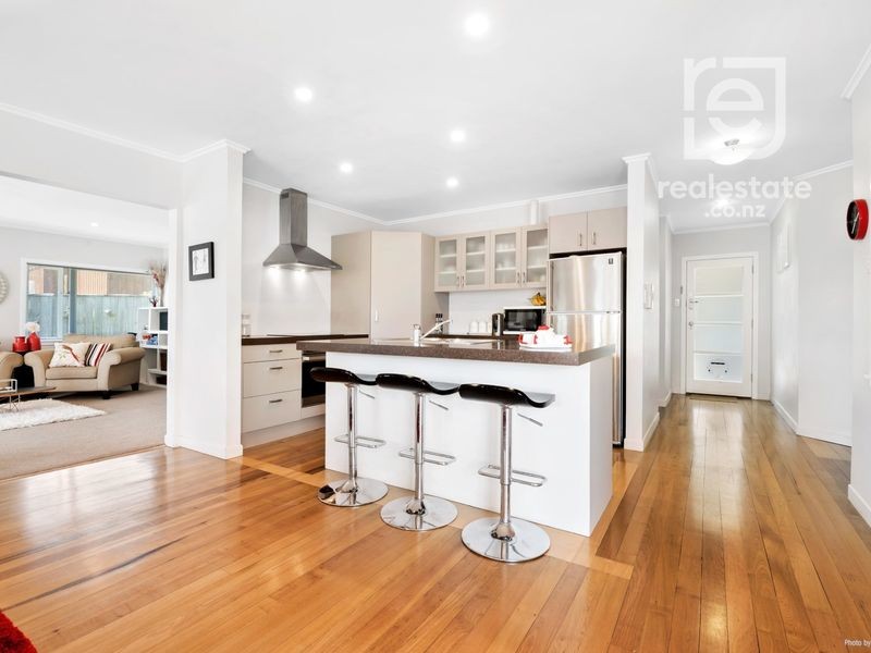 133 Beach Haven Road, Beach Haven, North Shore City