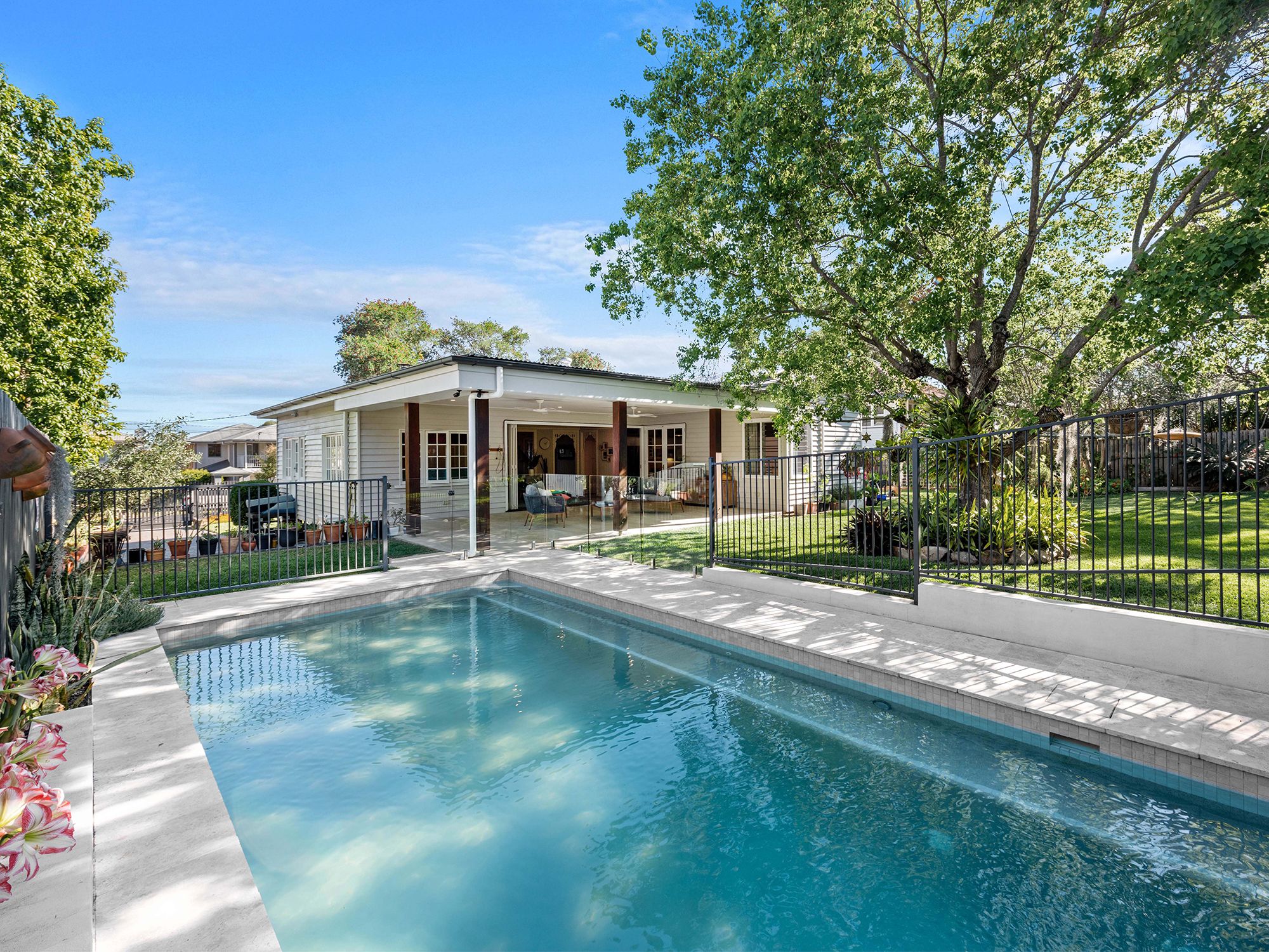 21 Camelot Street, Tennyson, QLD 4105