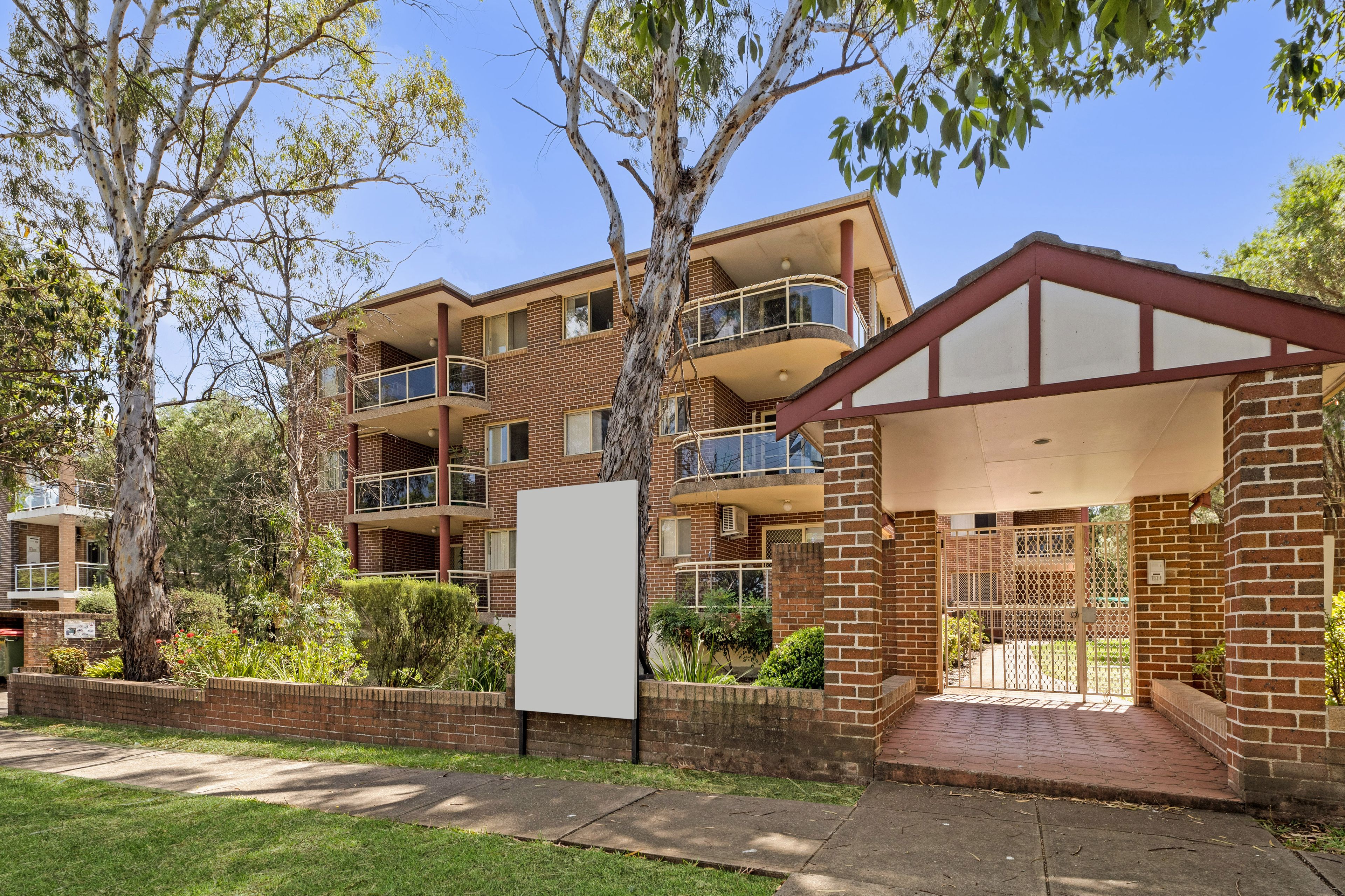 64-66 Cairds Avenue, Bankstown NSW 2200