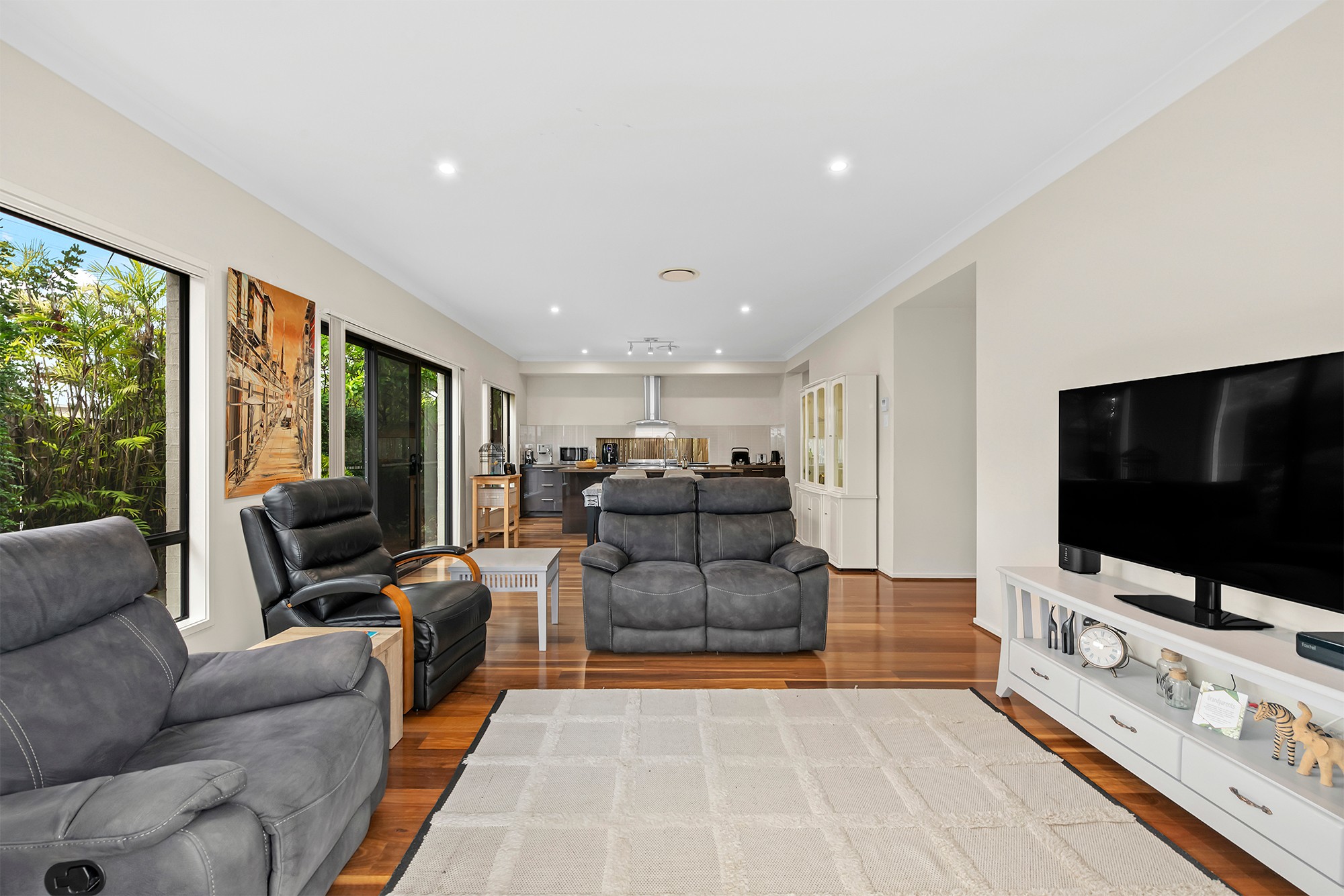 6 Scholard Crescent, Bridgeman Downs, QLD 4035