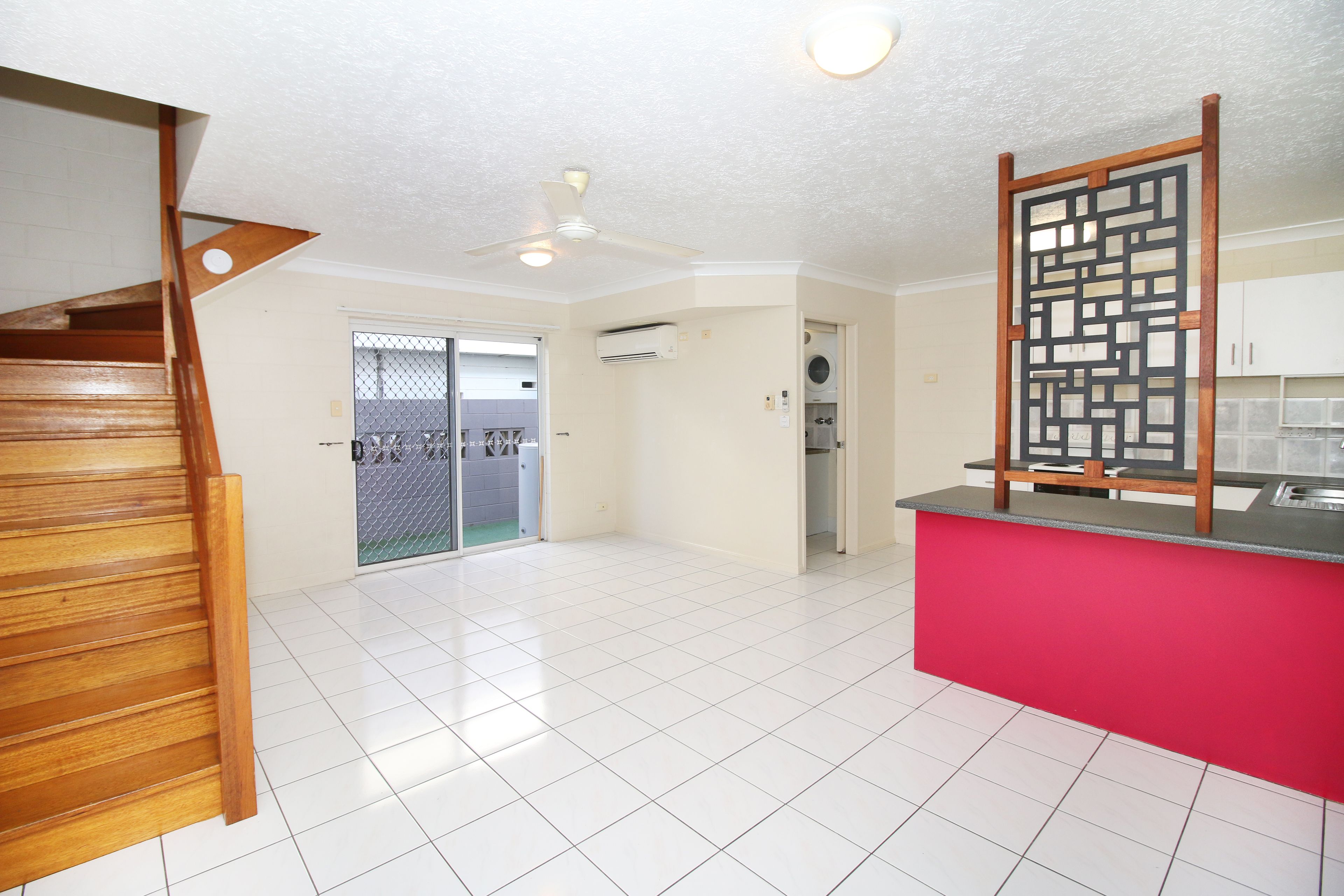 2/27 Rose Street, North Ward, QLD 4810
