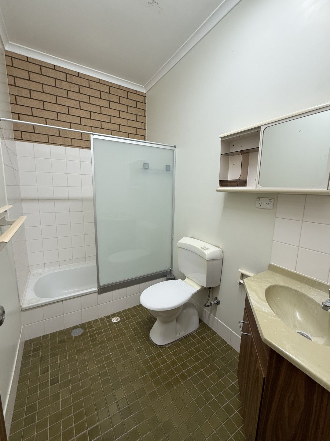 25 Nickol Road — photo 9 of 24