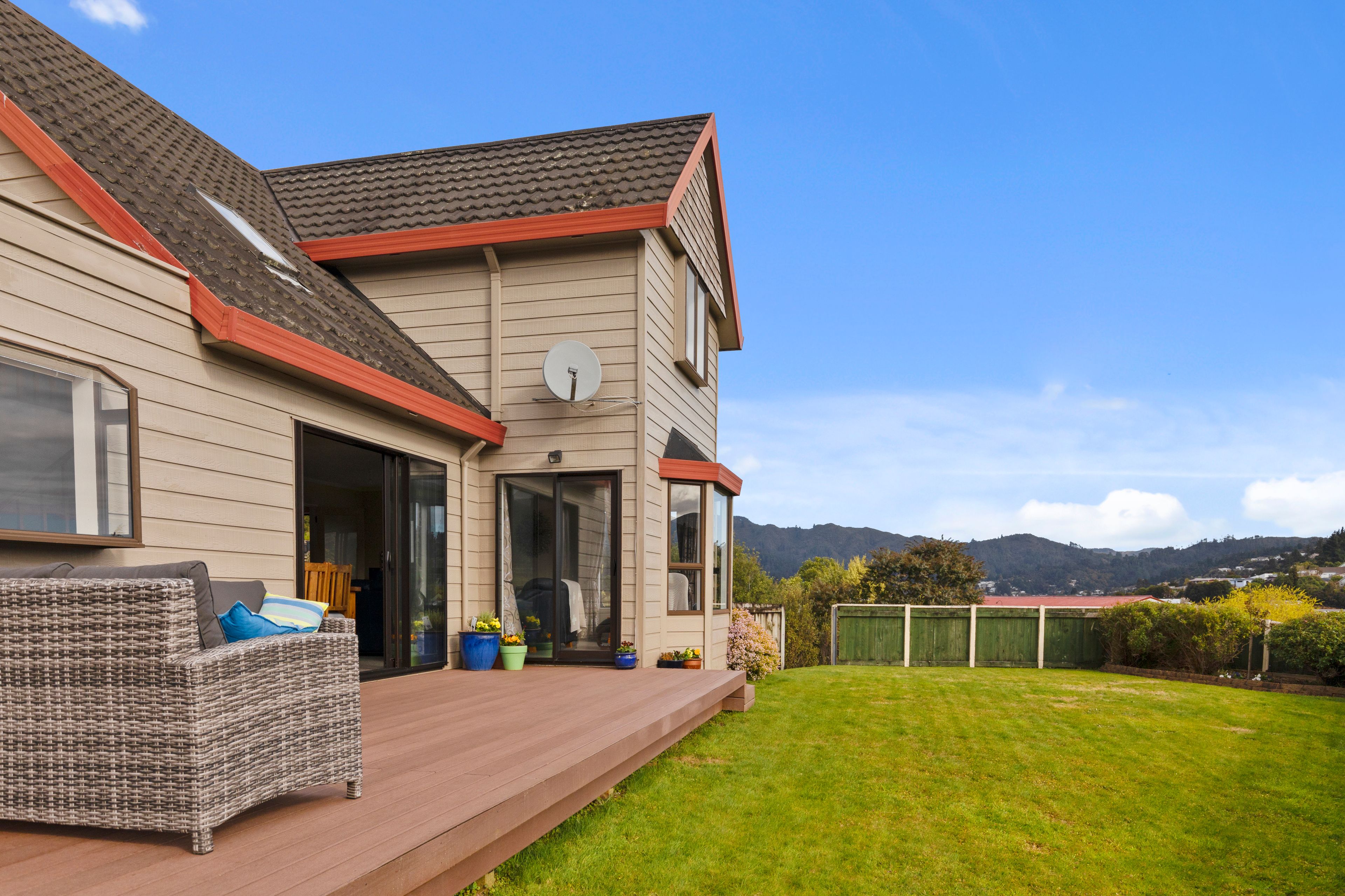 15 Thomas Street, Stokes Valley, Lower Hutt City