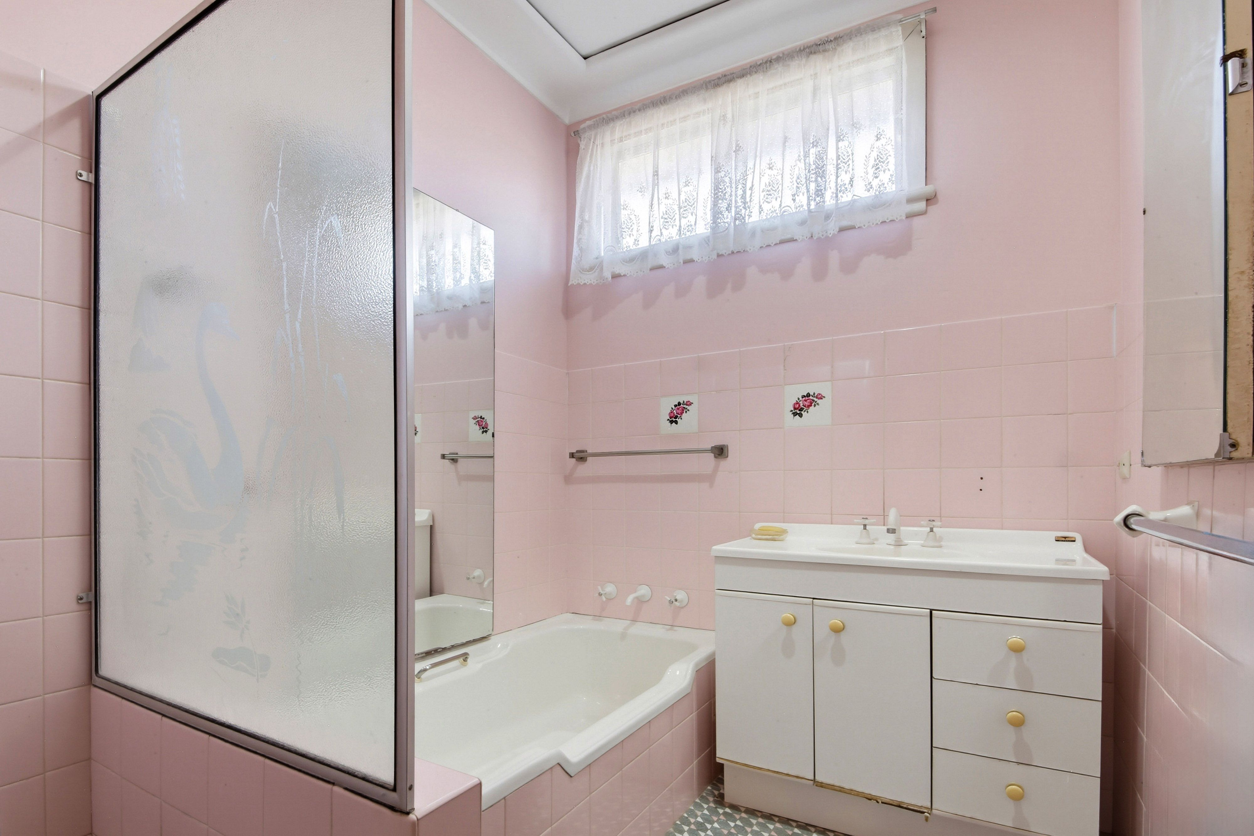19 Buckwall Avenue — photo 8 of 13