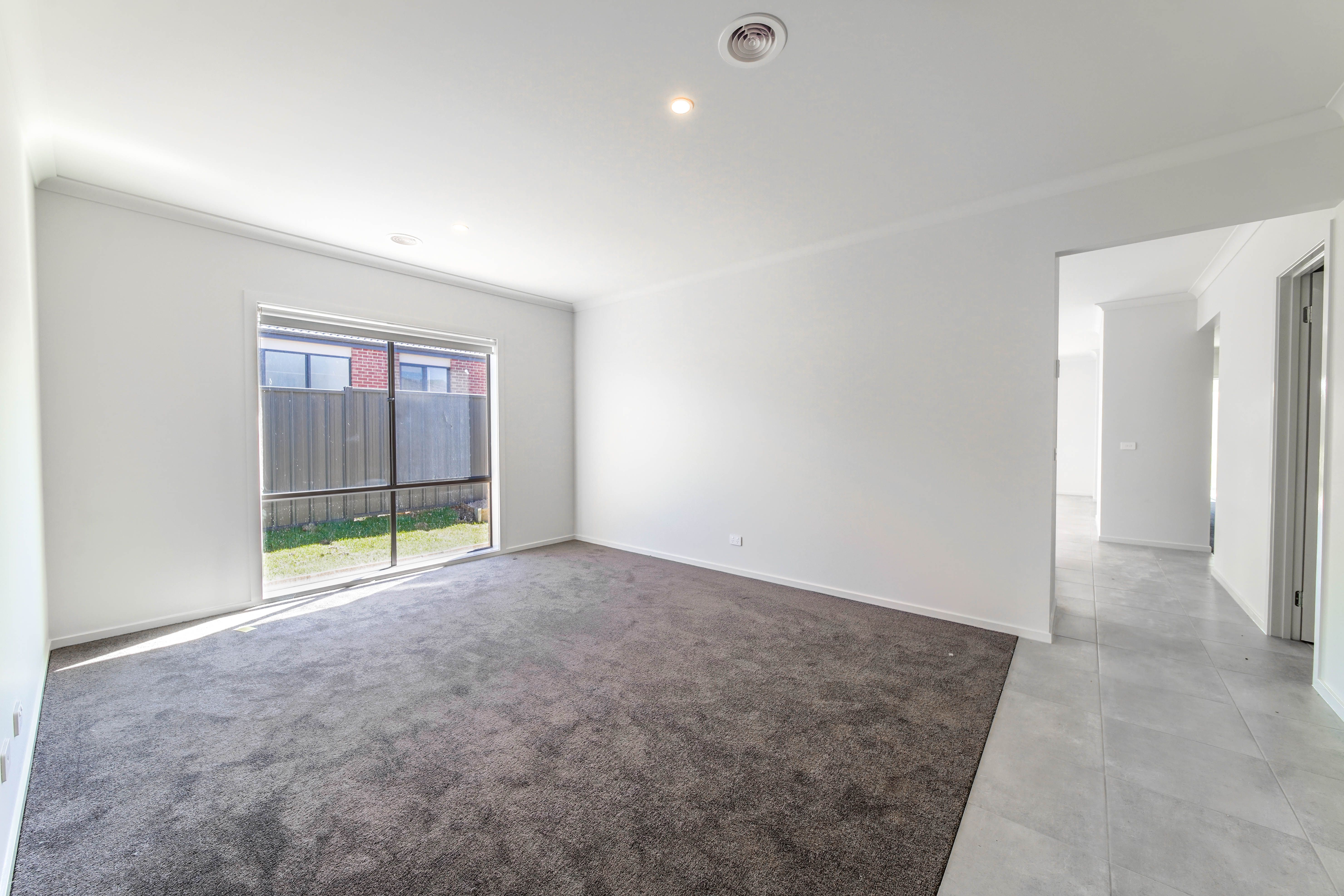10 Hesse Avenue, Flora Hill, VIC 3550