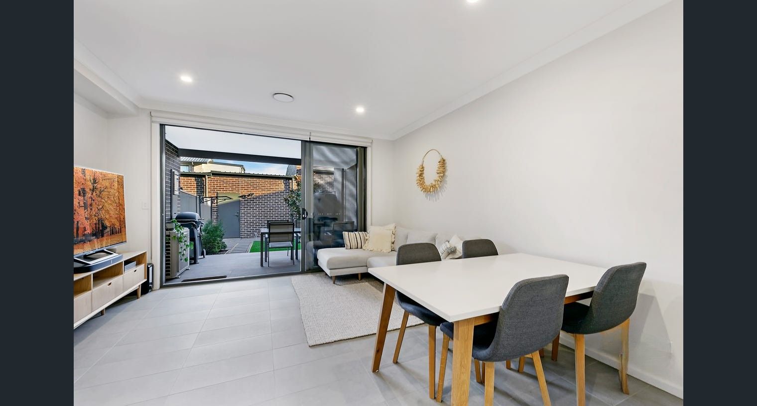 67 Elara Boulevard — photo 5 of 15