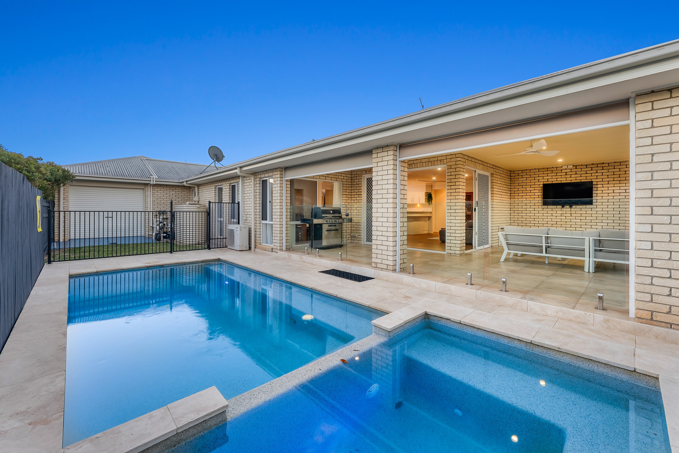 21 Hillcrest Court, Murrumba Downs, QLD 4503
