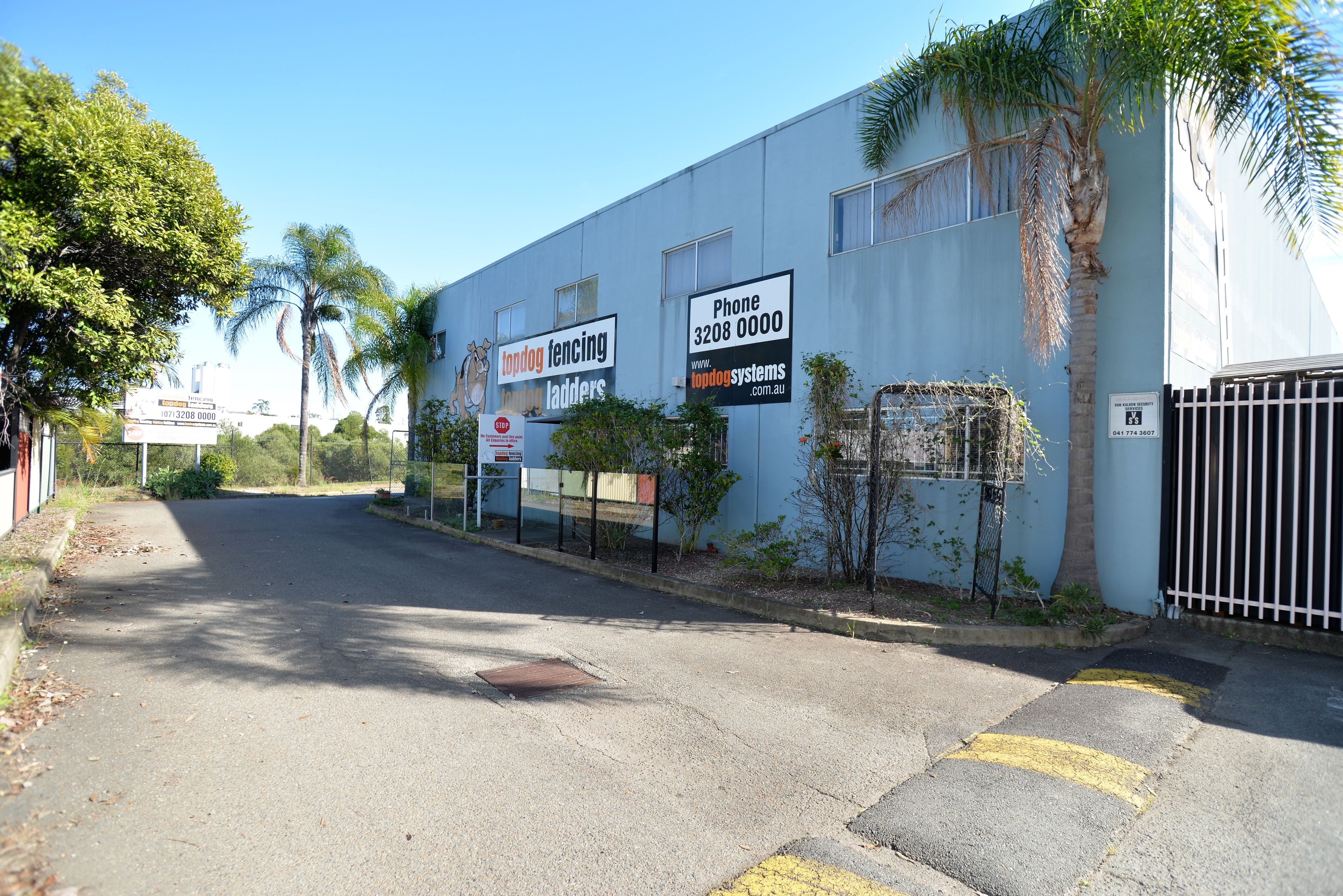 3351 Pacific Highway, Slacks Creek, QLD 4127