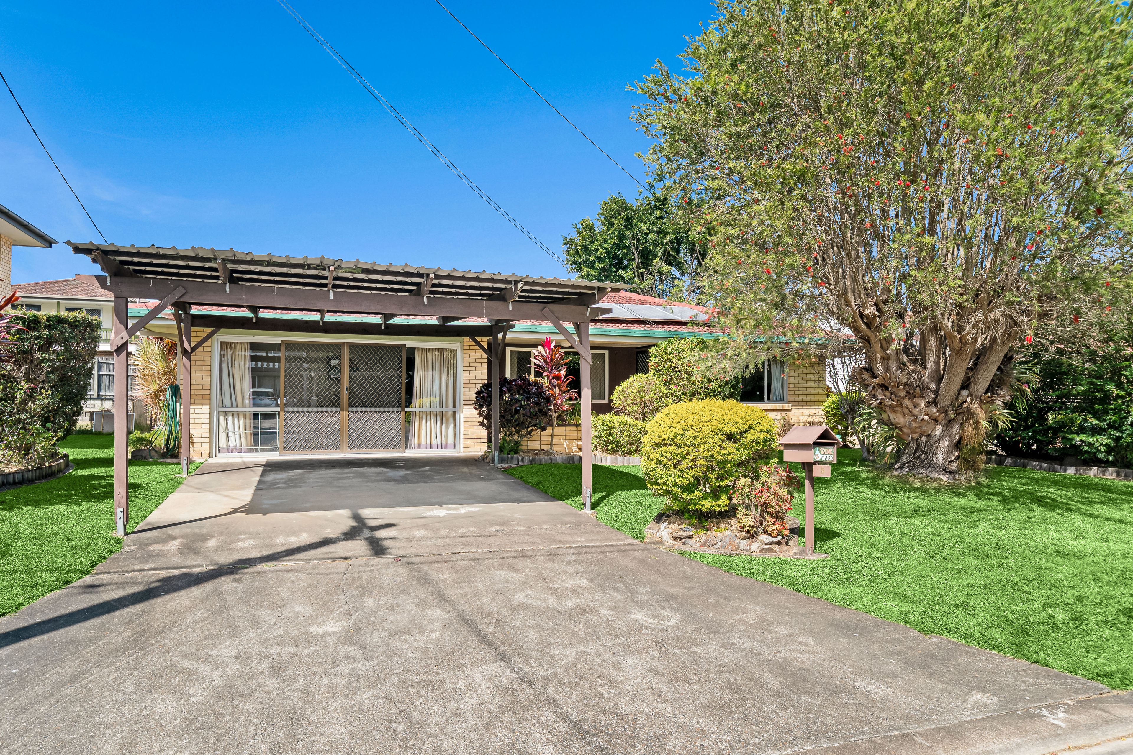 5 Starcross Street — photo from Ray White Rochedale