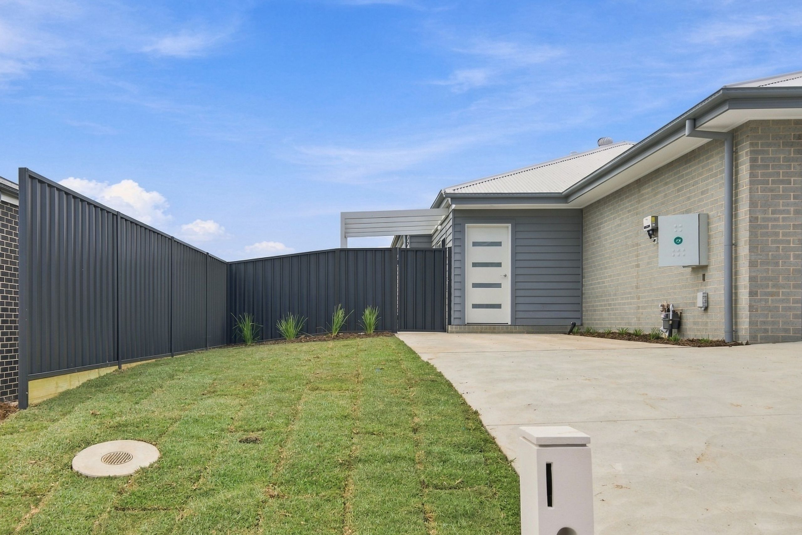1/24 Spikerush Court — photo from Ray White Albury Central