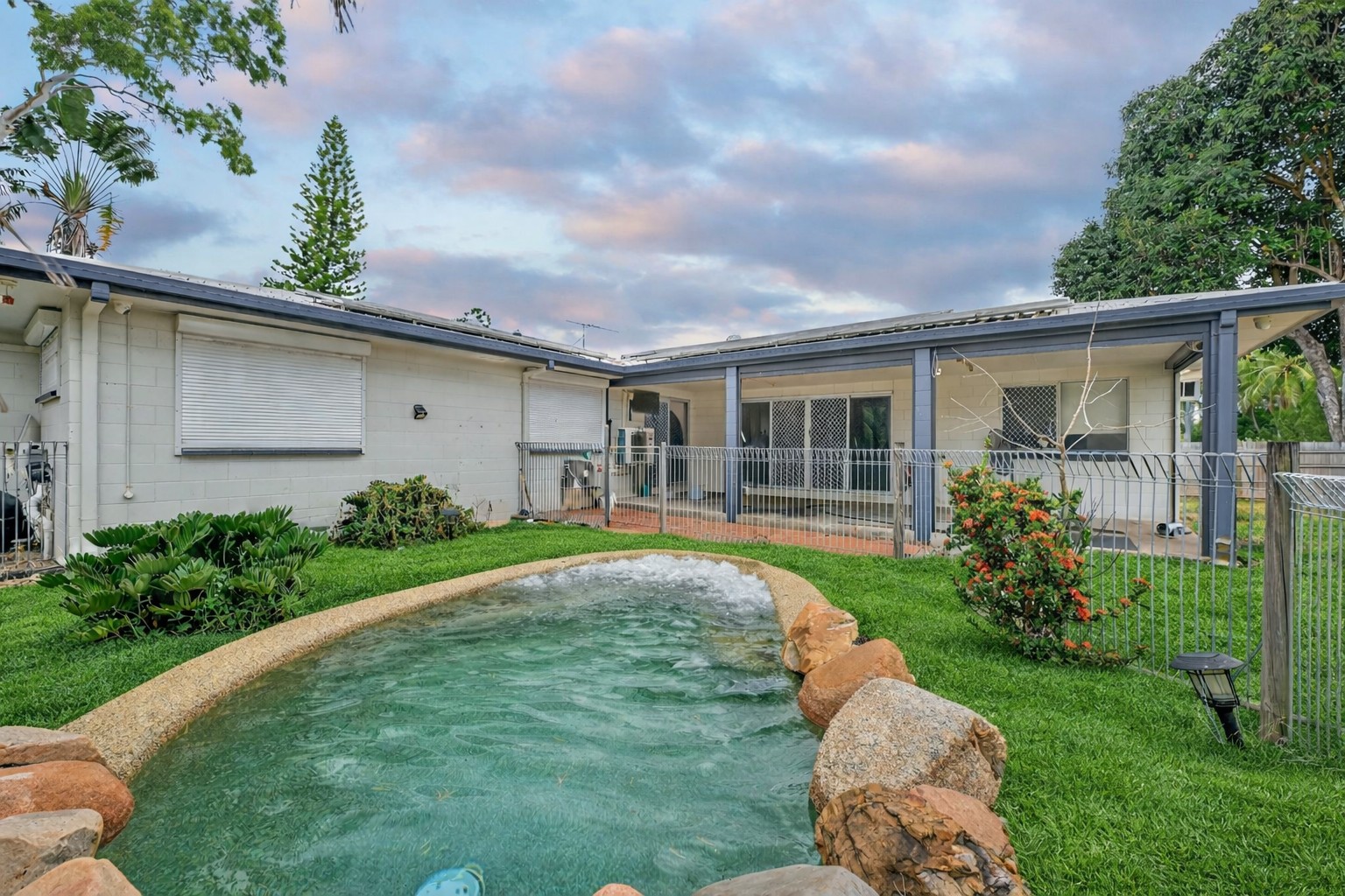 1 Balsam Street, Bushland Beach, QLD 4818