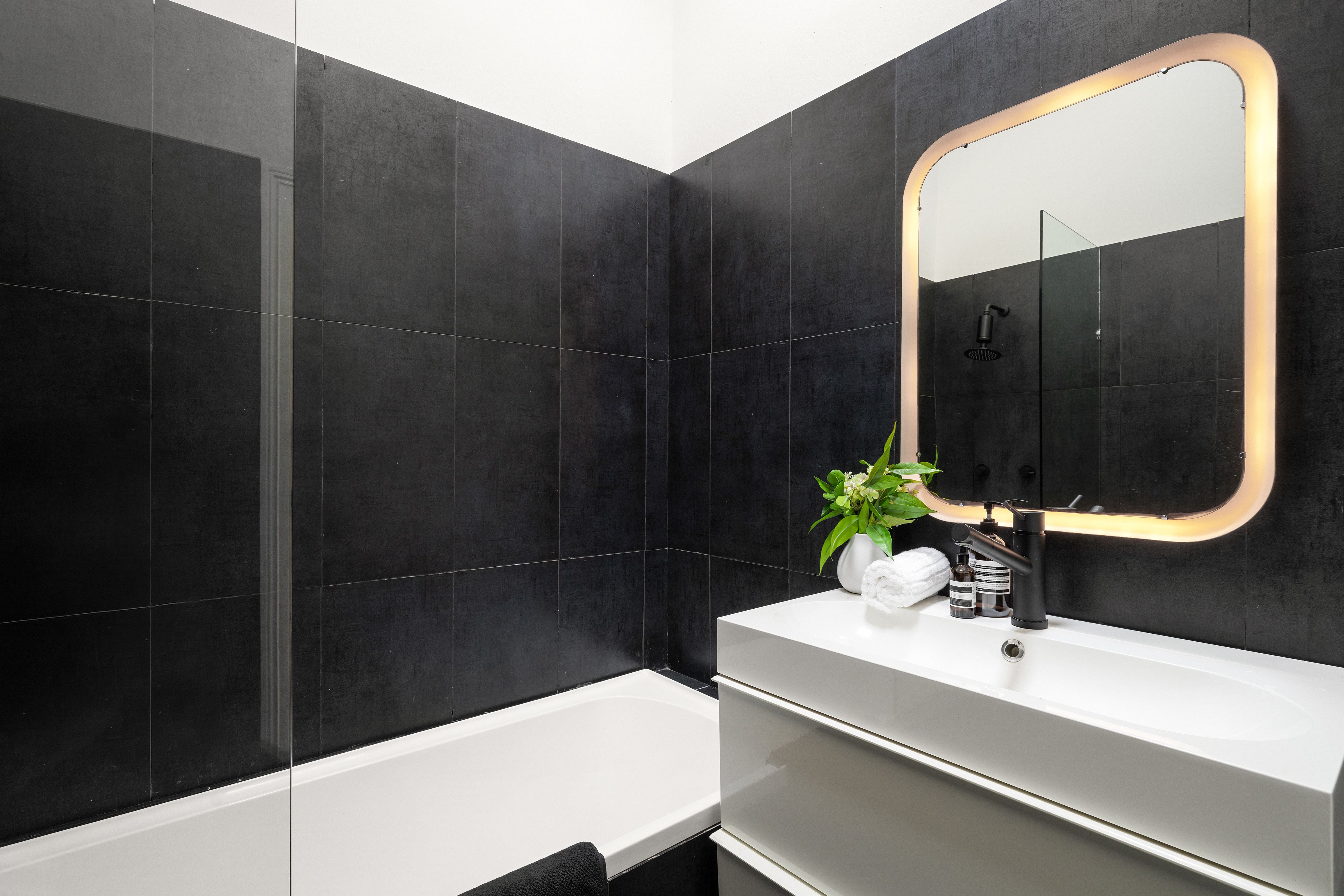 922 Bourke Street — photo 9 of 9