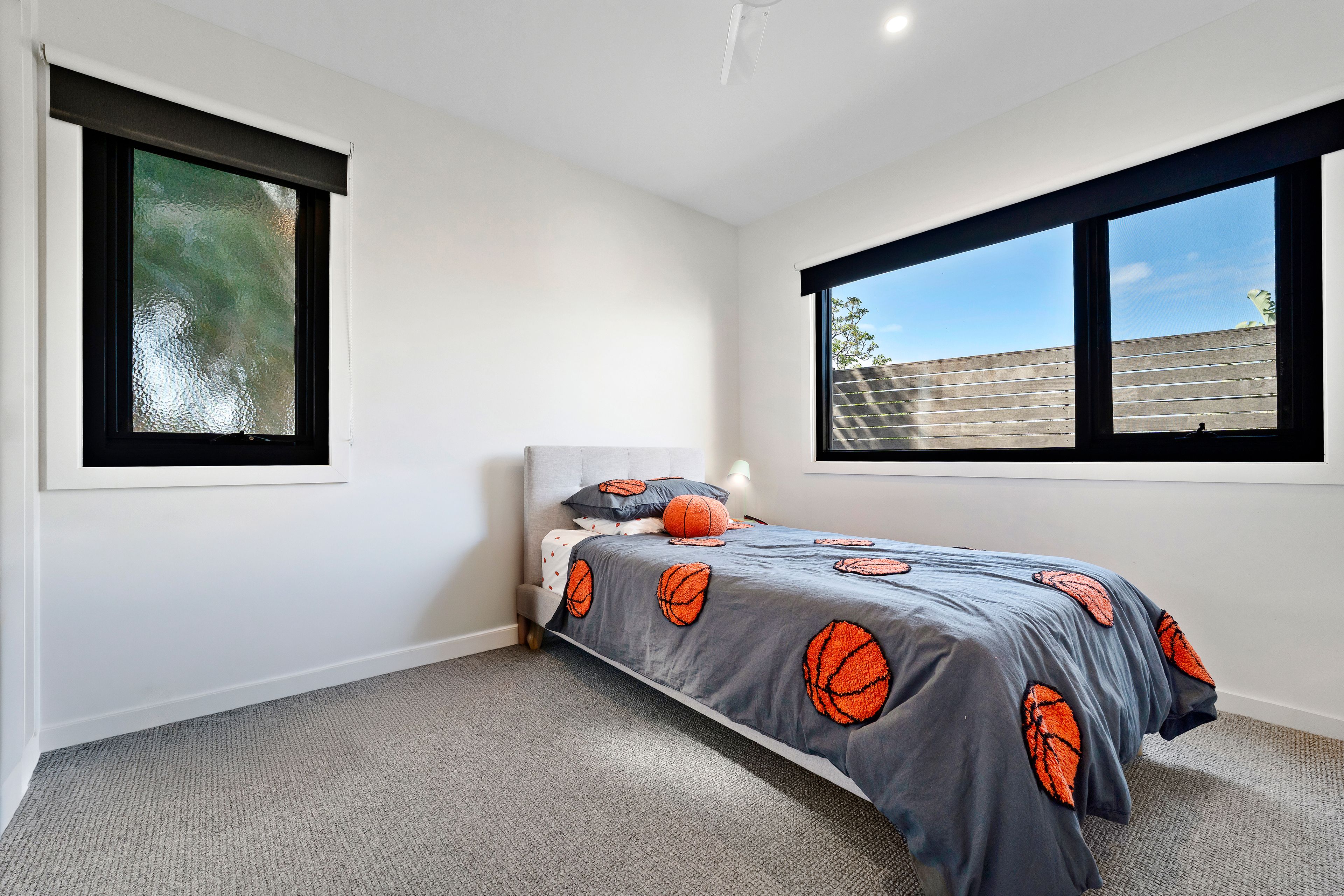 2/6 Mernda Avenue — photo 8 of 18