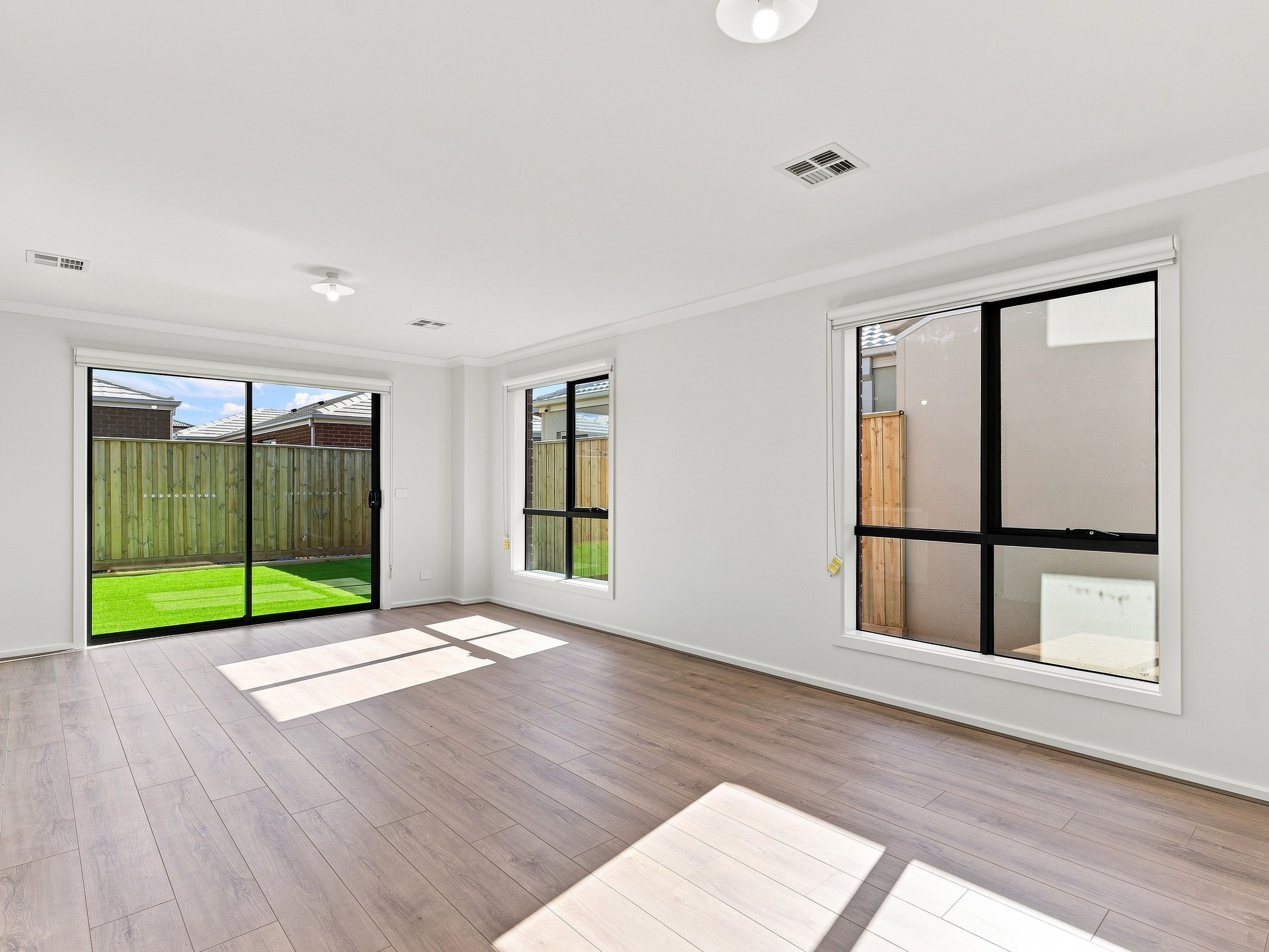 15 Toby Street — photo 2 of 30