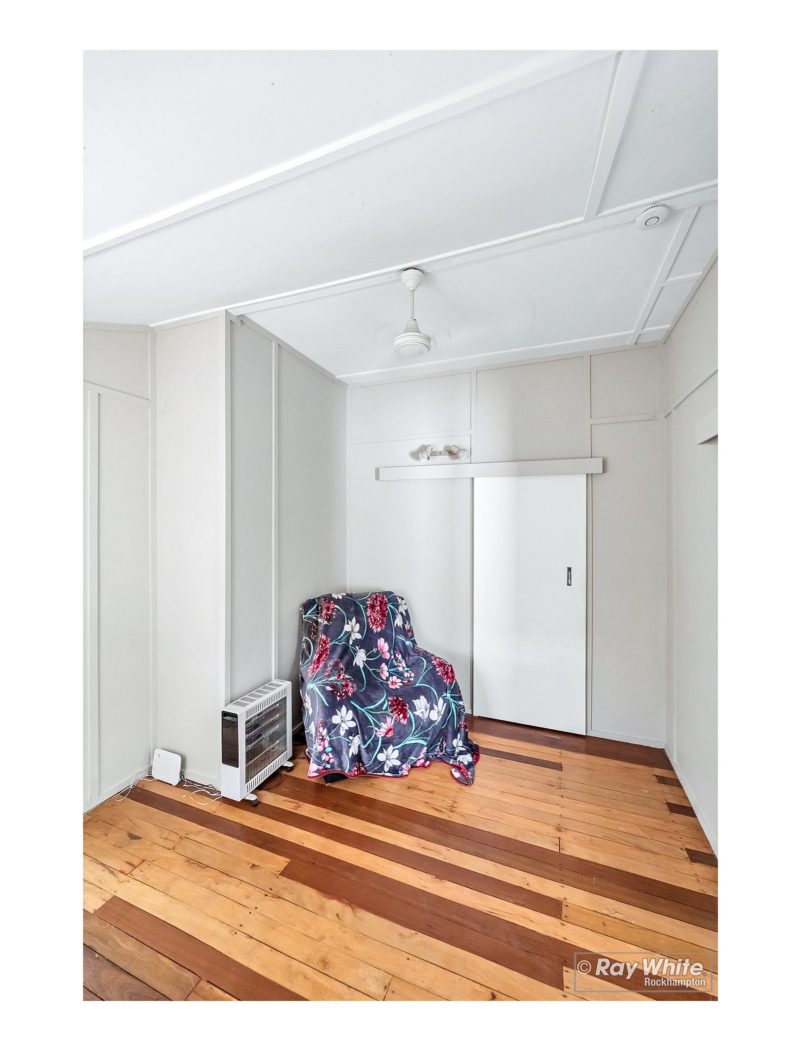 76 Simpson Street — photo 7 of 20