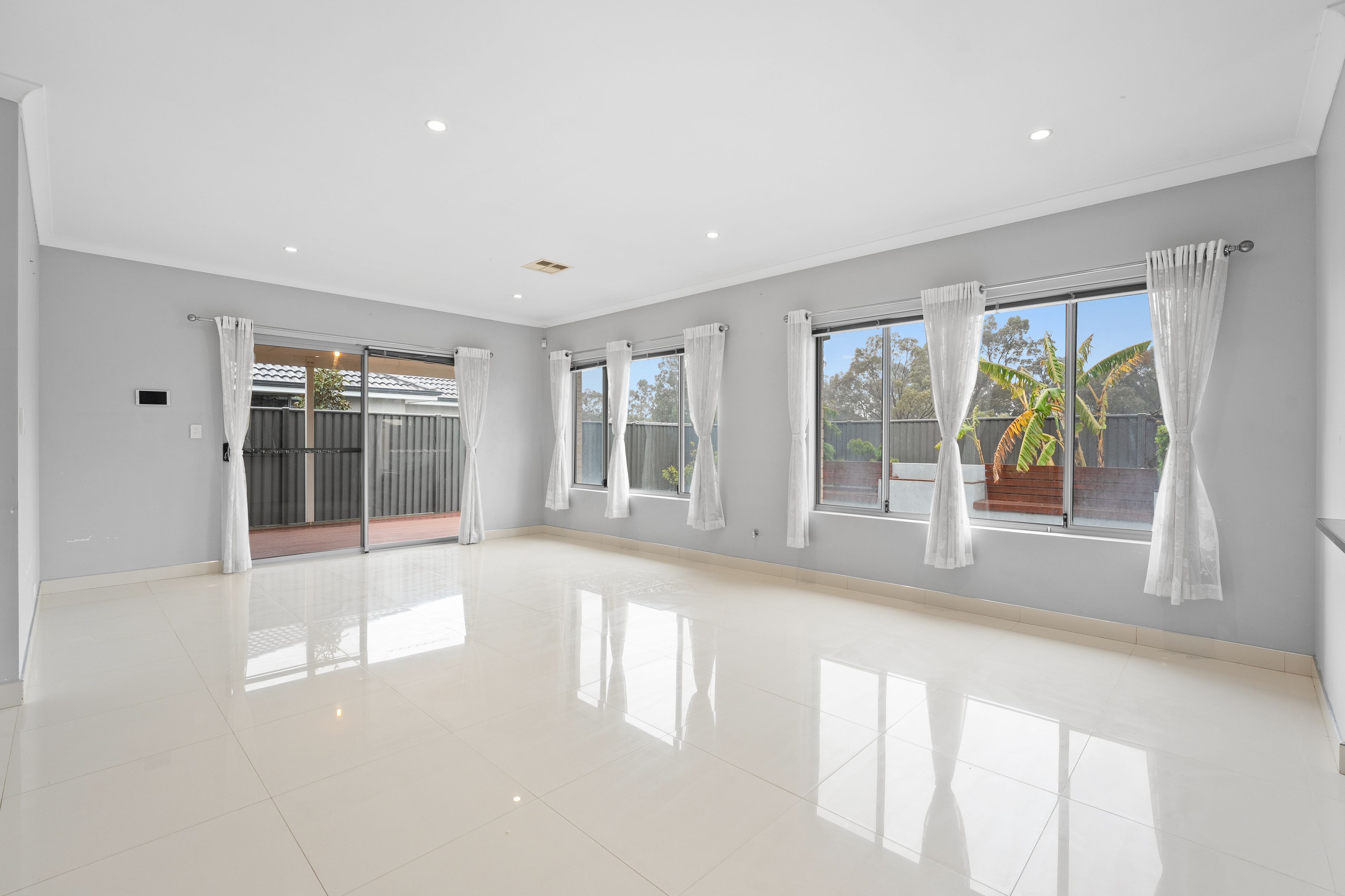 10 Sahara Drive — photo 14 of 30