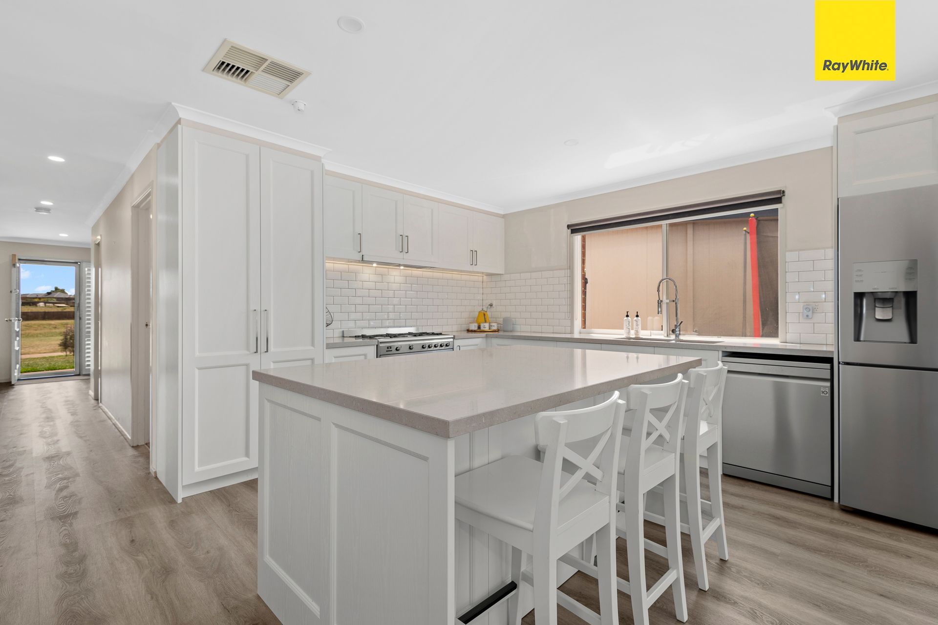 21 Rain Lover Drive, Kurunjang, VIC 3337
