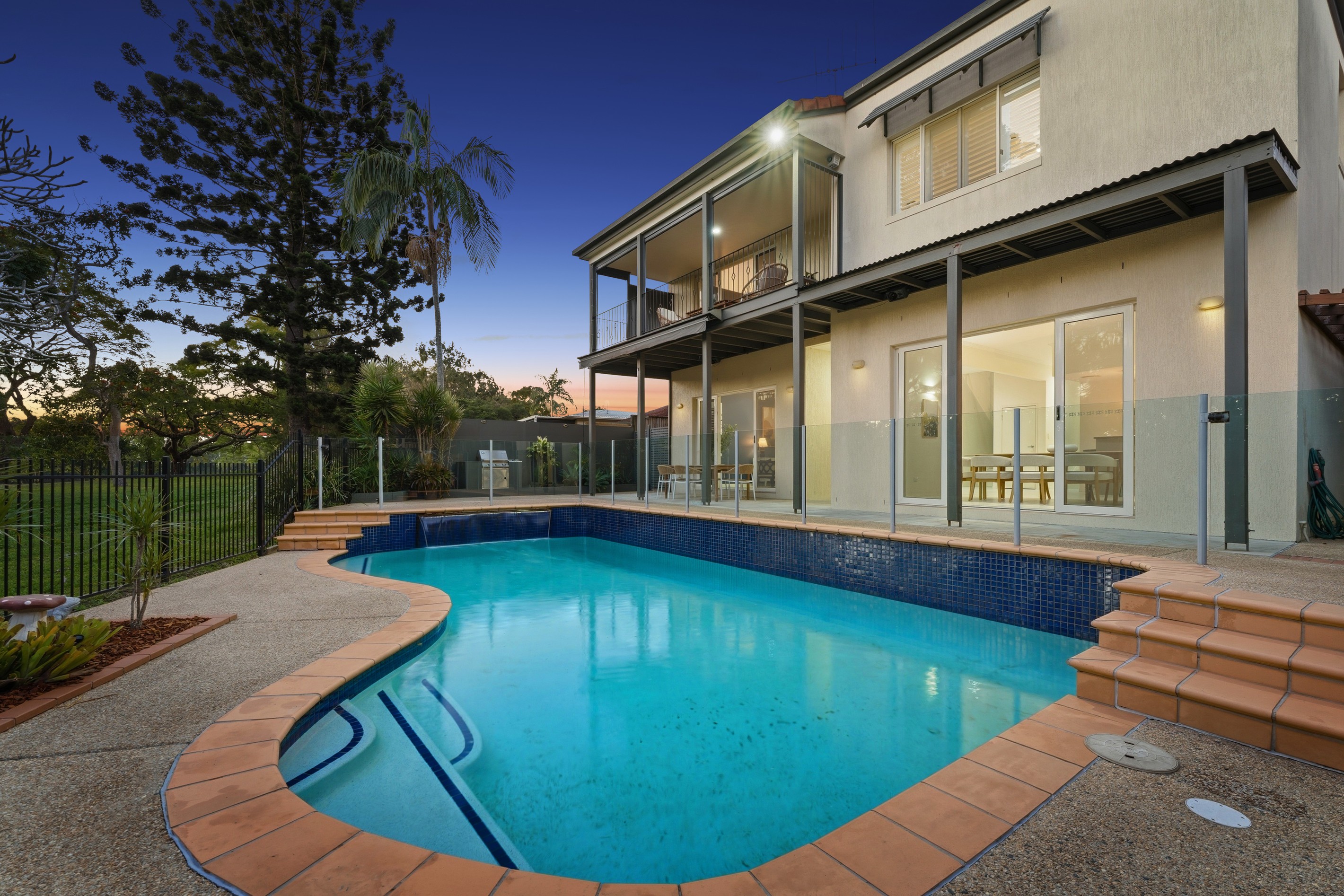 12 Oriana Crescent, Yeronga, QLD 4104