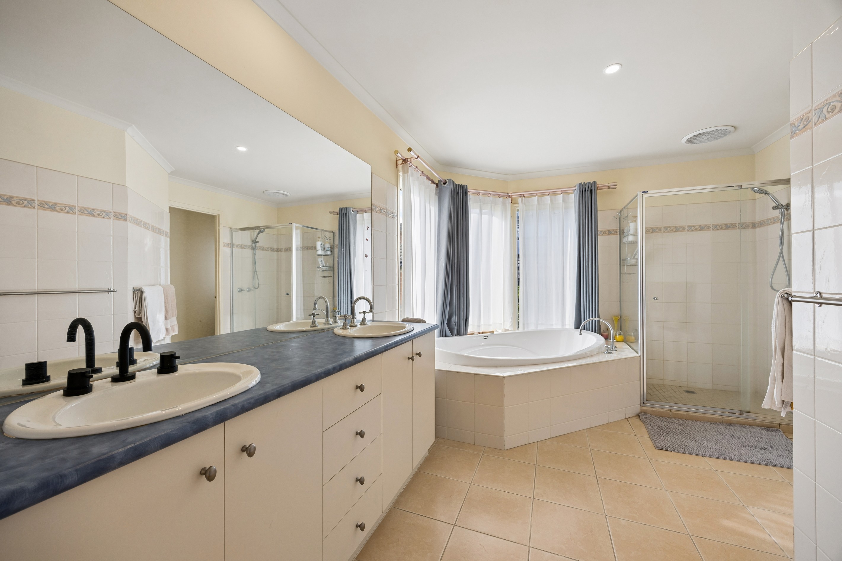 38 Reservoir Crescent, Rowville, VIC 3178