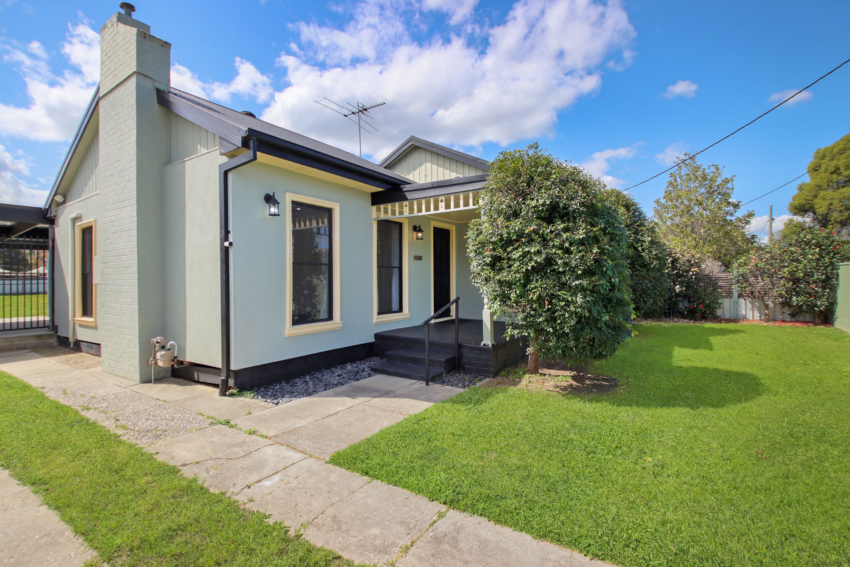 602 Welsh Street — photo from Ray White Albury North