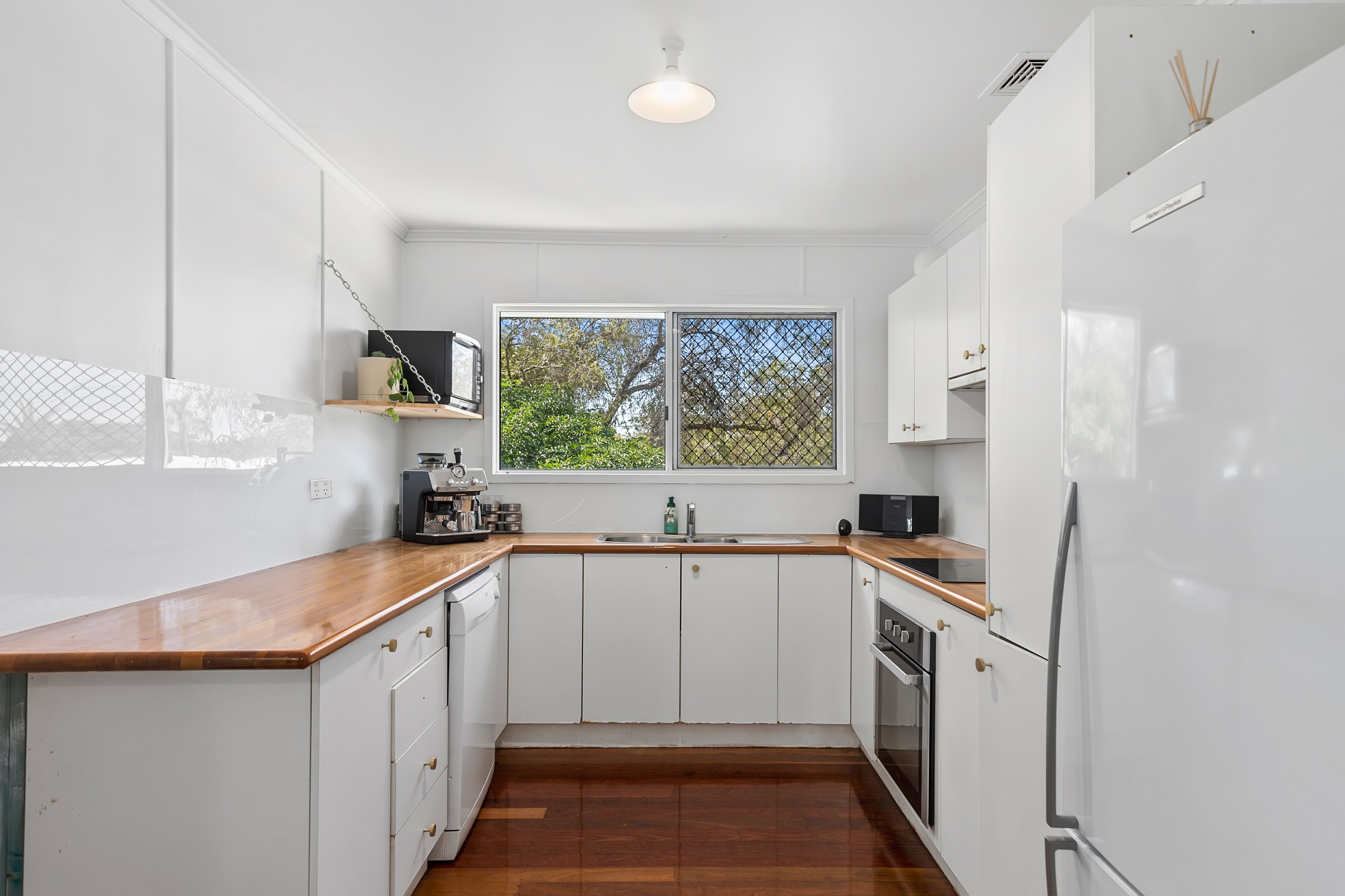 11 Iverna Street, Tingalpa, QLD 4173