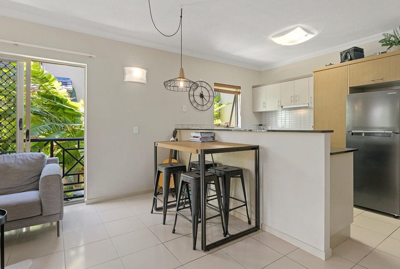 302/12-21 Gregory Street, Westcourt, QLD 4870