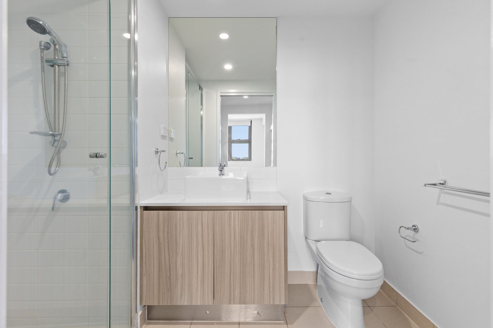 1509/42 Laver Drive — photo 12 of 19